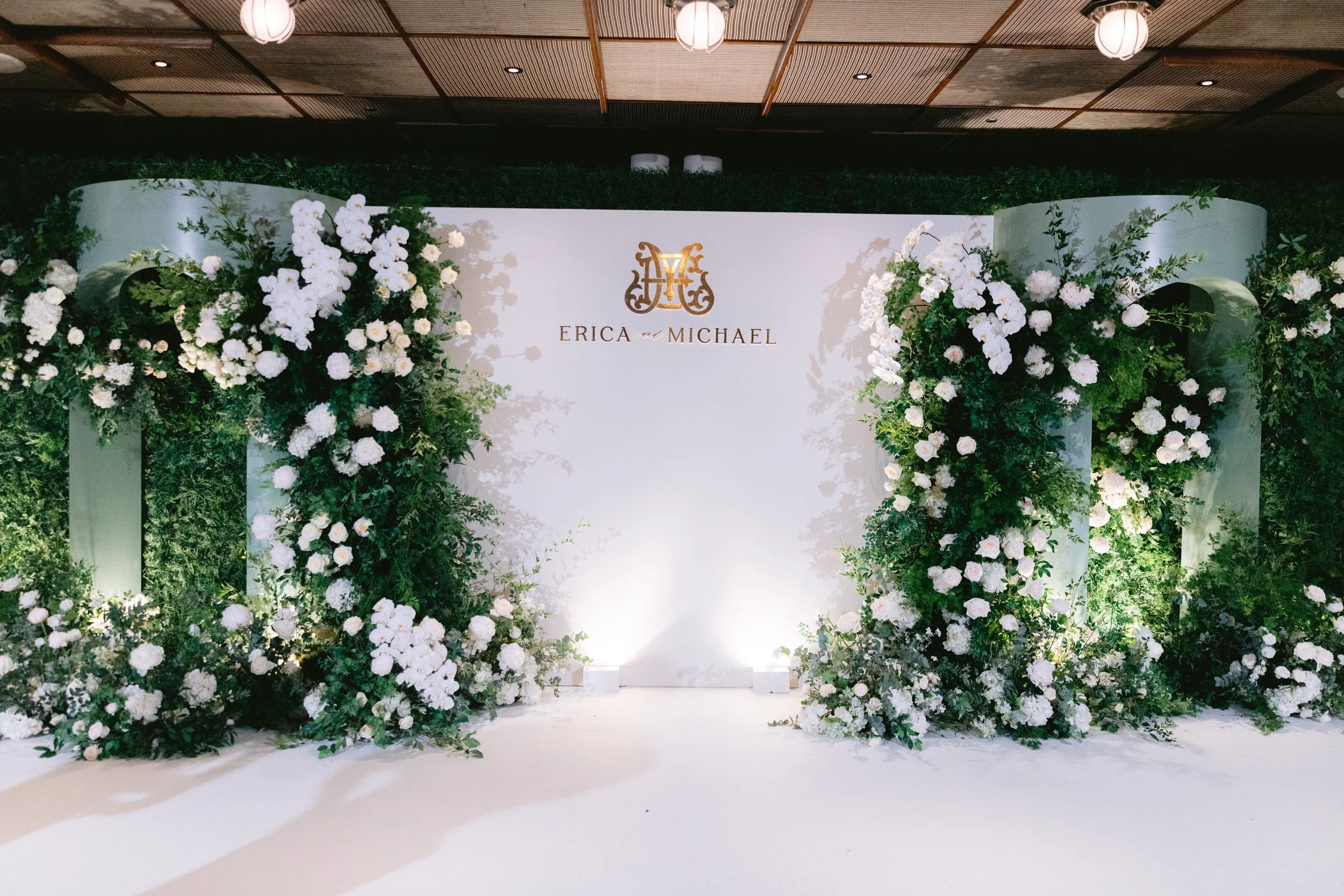 erica-michael-grand ballroom-rosewood-wedding-hong-kong-29.jpeg