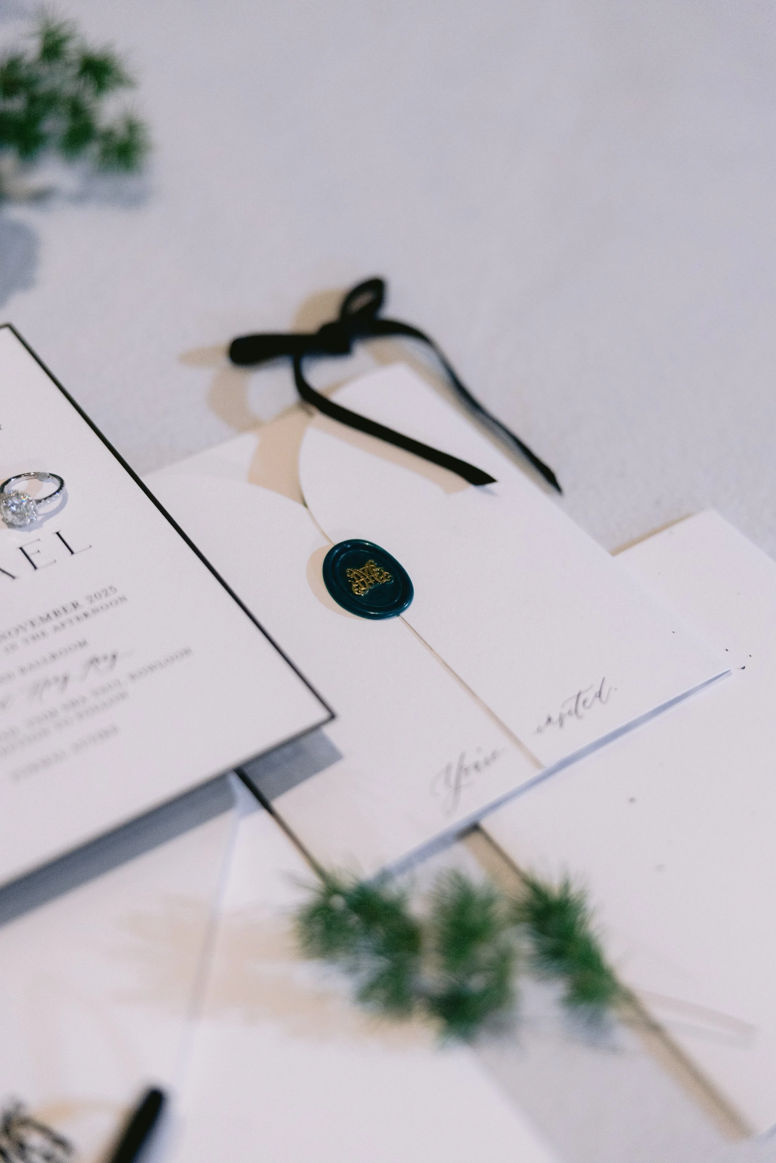 erica-michael-grand ballroom-rosewood-wedding-hong-kong-32.jpeg