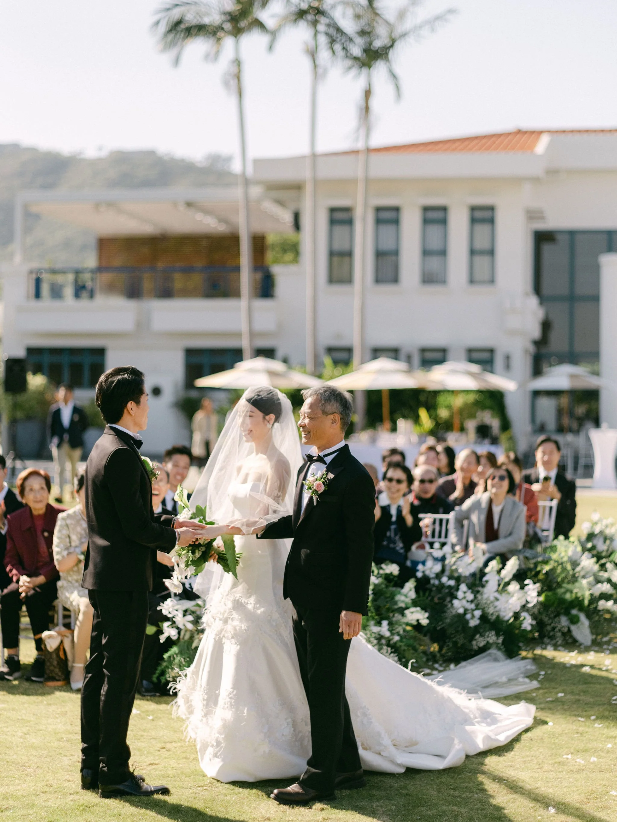 christie-thomas-lantau-yacht-club-four-seasons-hong-kong-wedding-19.jpg