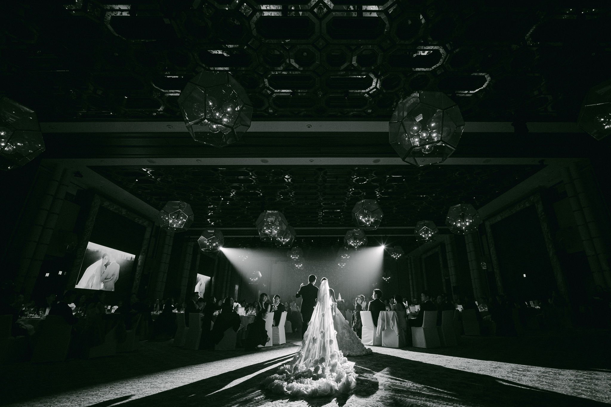 nikki-peter-grand-ballroom-rosewood-hong-kong-wedding-33.jpg