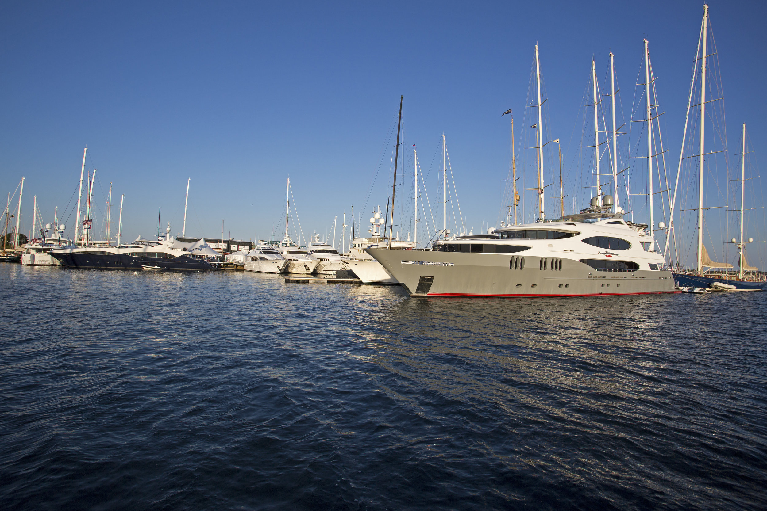 Register by May 22 to be included in Newport Charter Yacht Show Print Program
