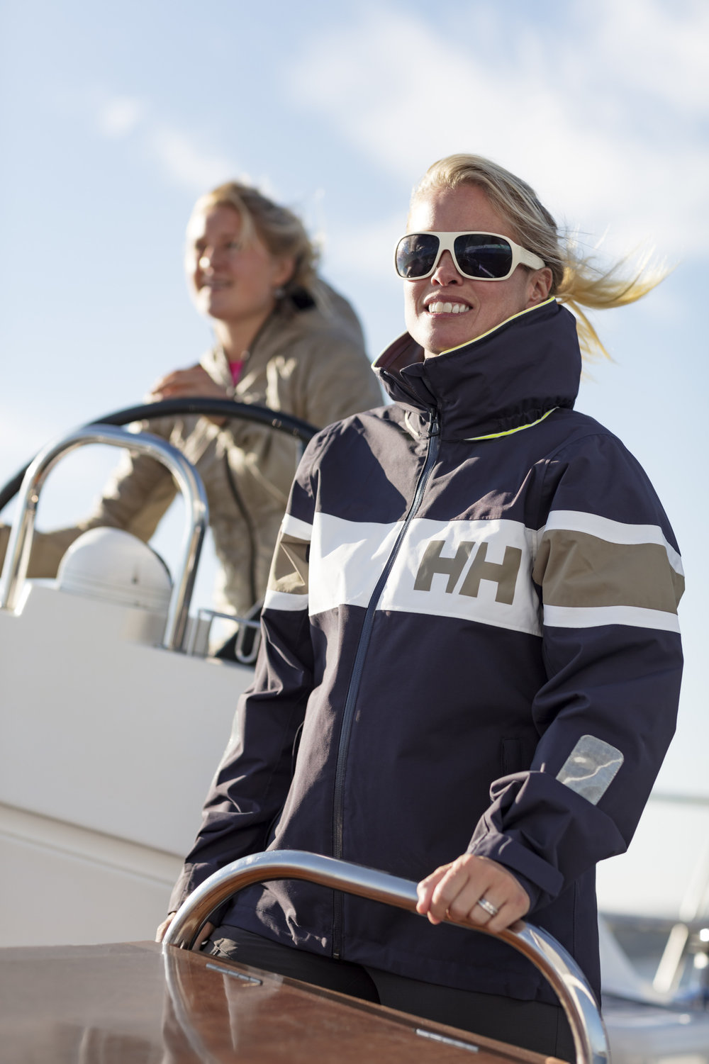 Helly-Hansen-photo-sailing-girl.jpg