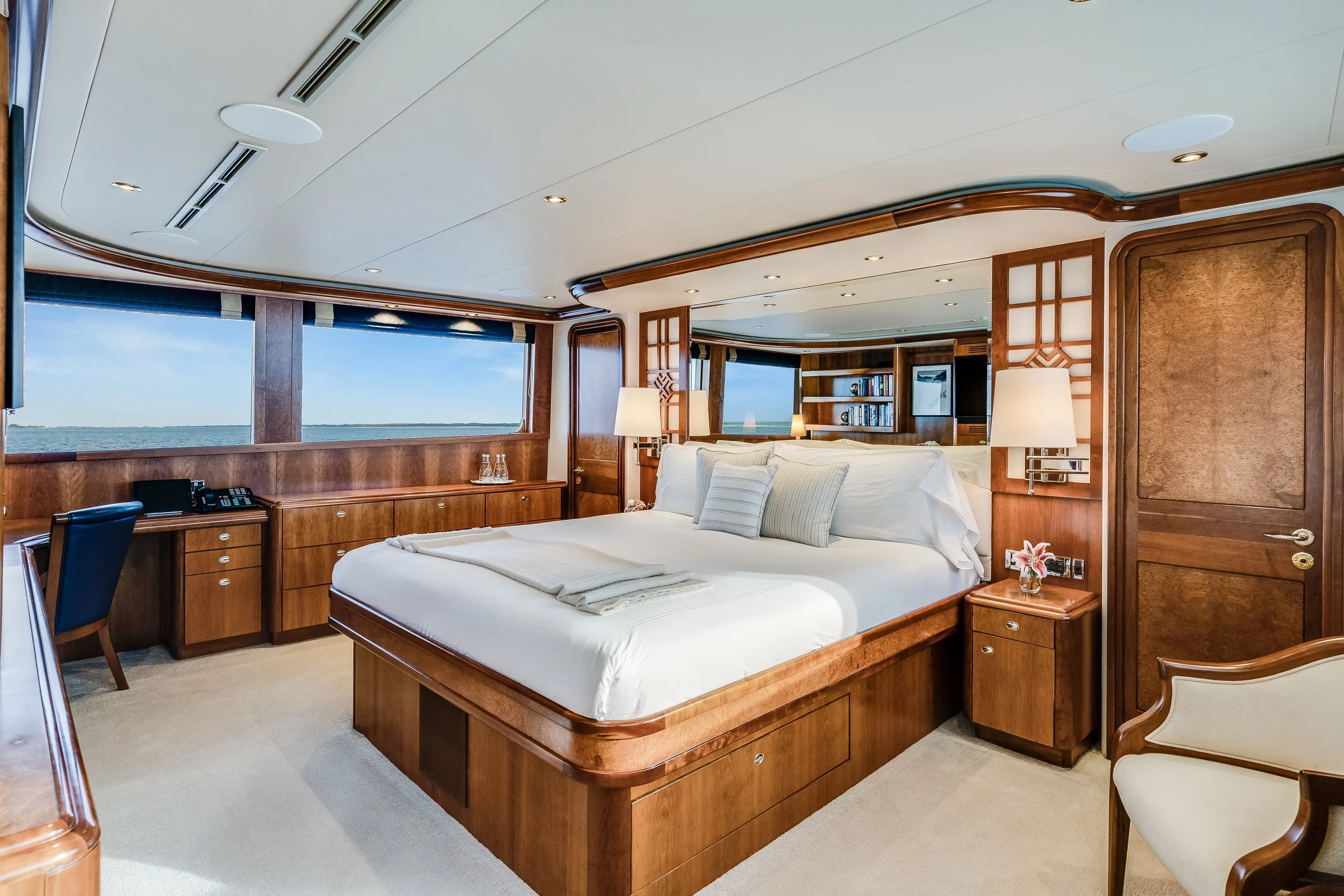 9Avalina-31-master stateroom copy.jpg