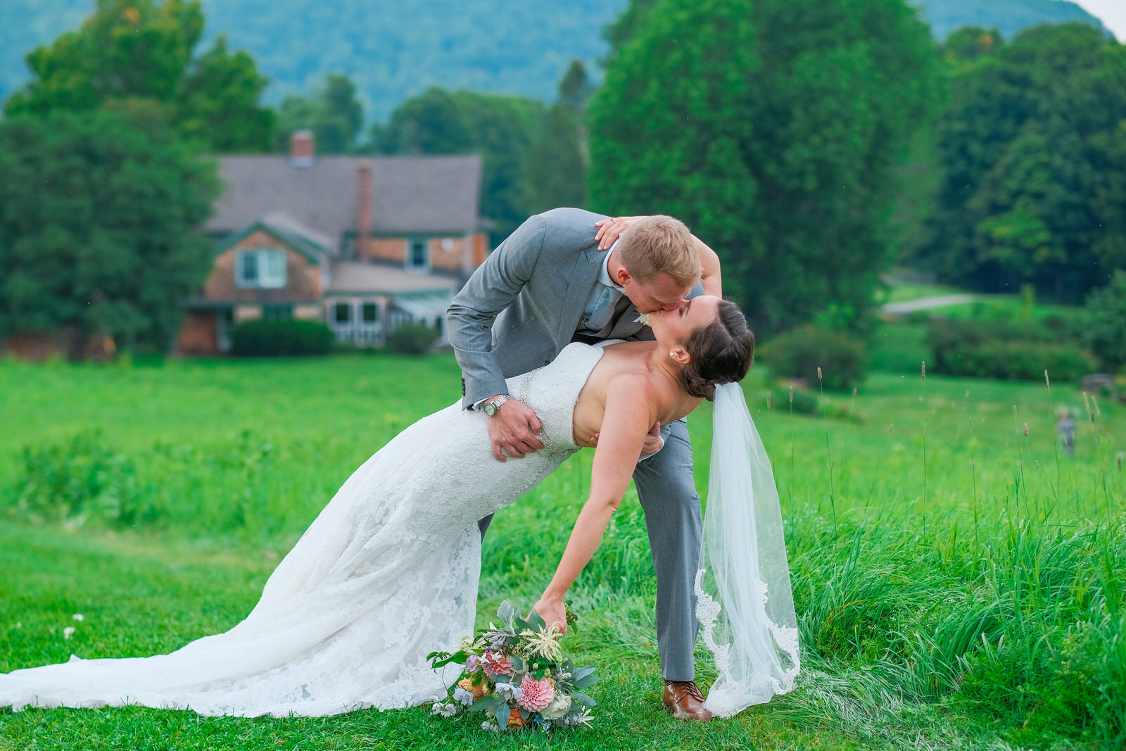 Toad-Hill-Farm-Candid-wedding-photography-931.jpg