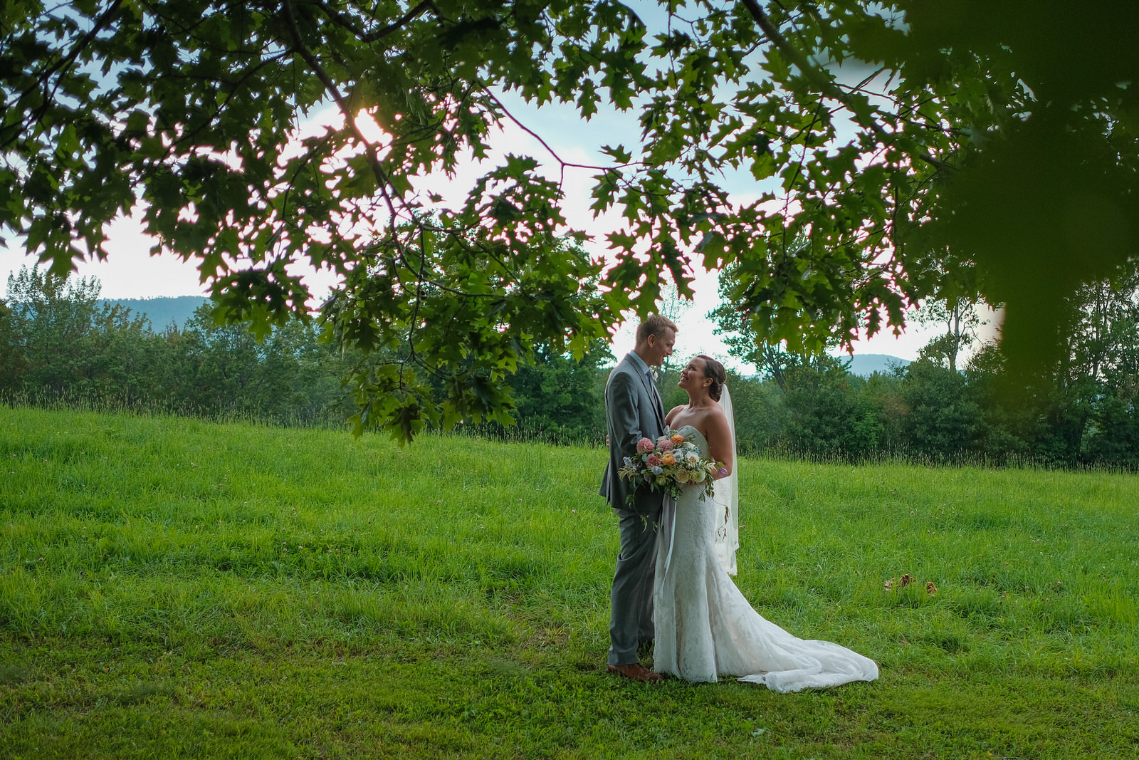 Toad-Hill-Farm-Candid-wedding-photography-966.jpg