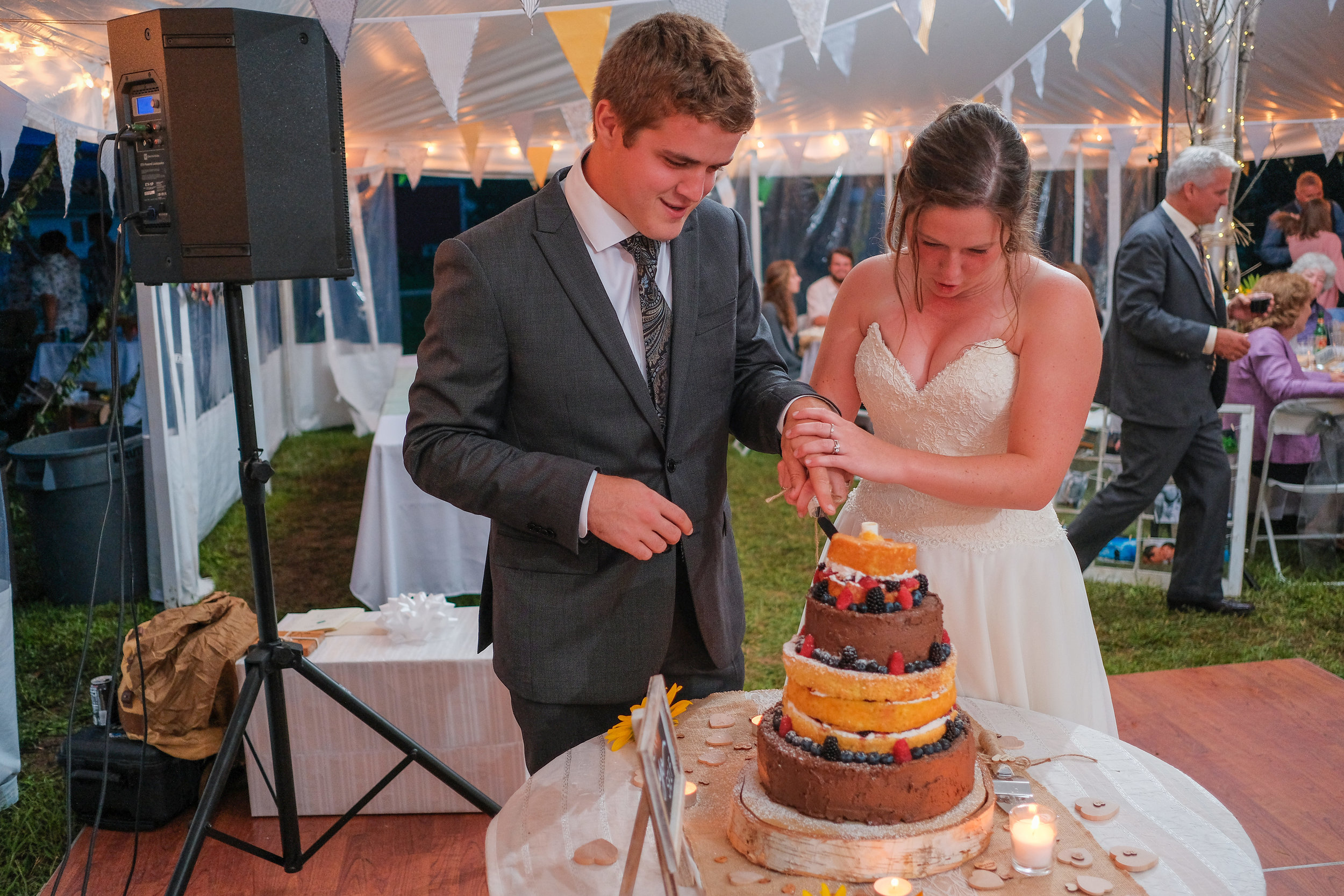 backyard-nh-wedding-photography-1080.jpg