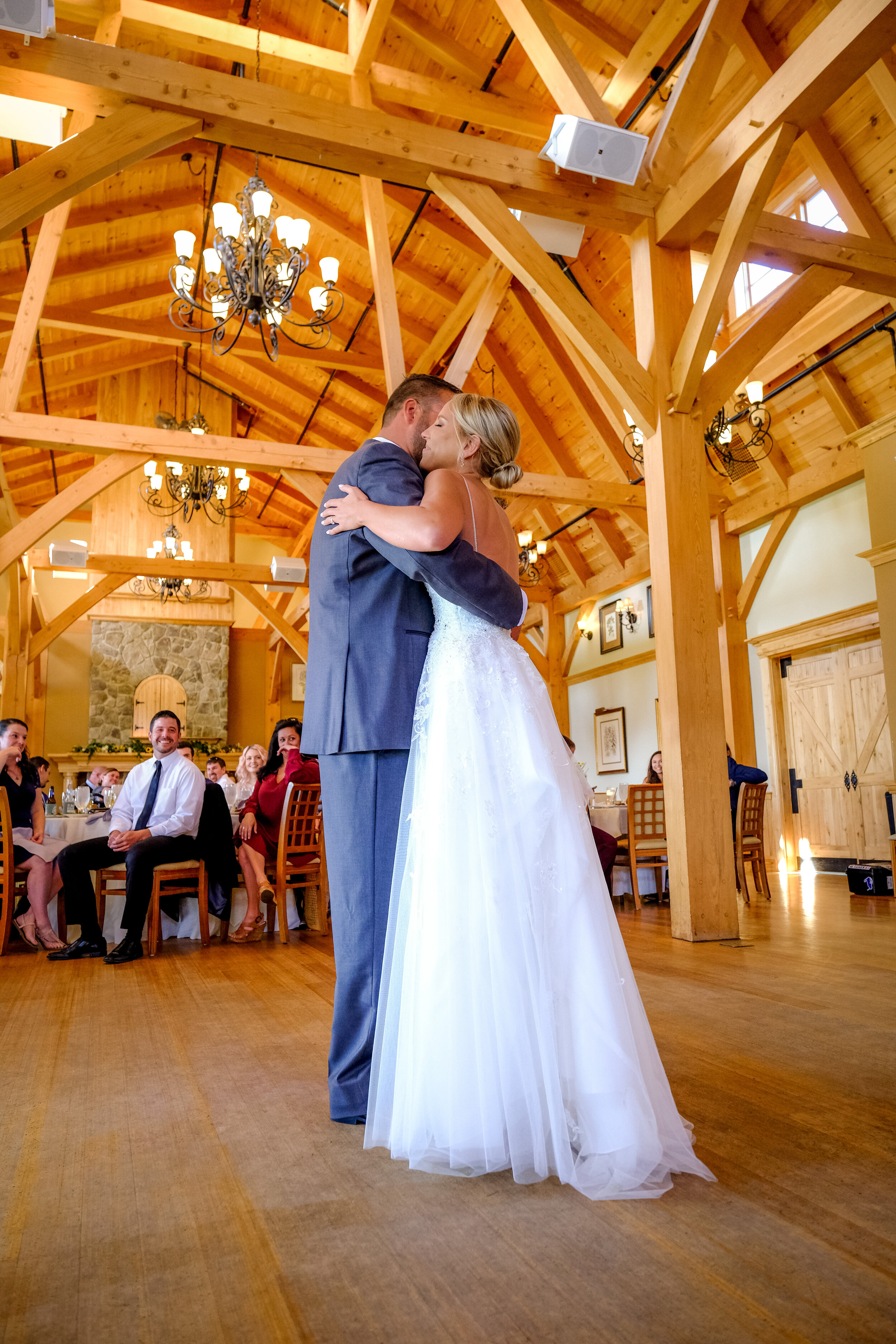 red-barn-at-outlook-farm-wedding-photography-879.jpg