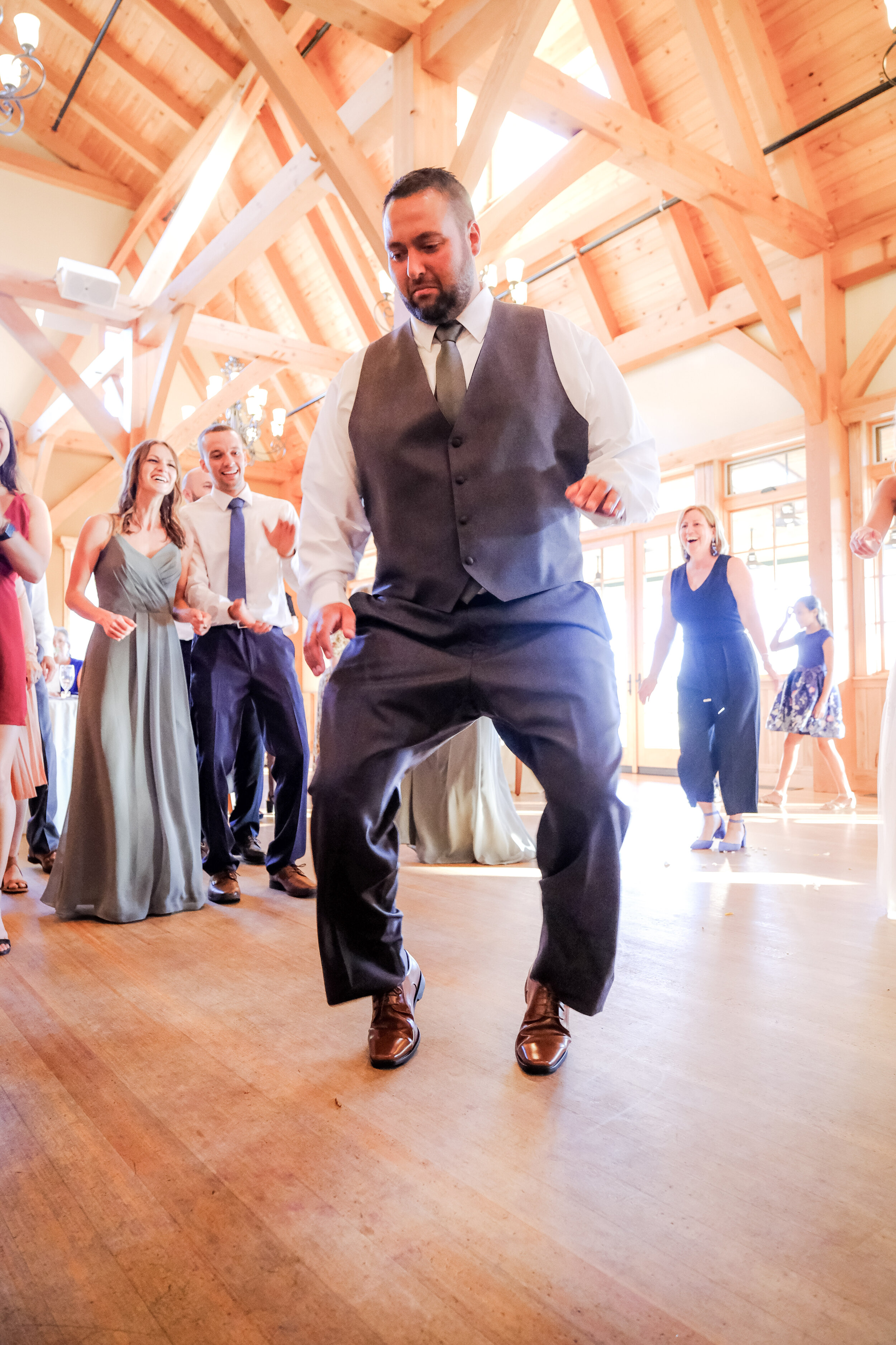 red-barn-at-outlook-farm-wedding-photography-1085.jpg