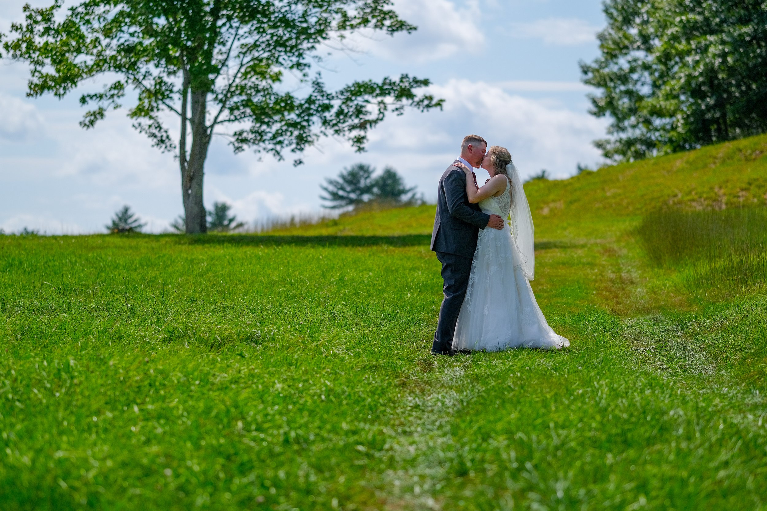 rustic-barn-wedding-photography-698.jpg