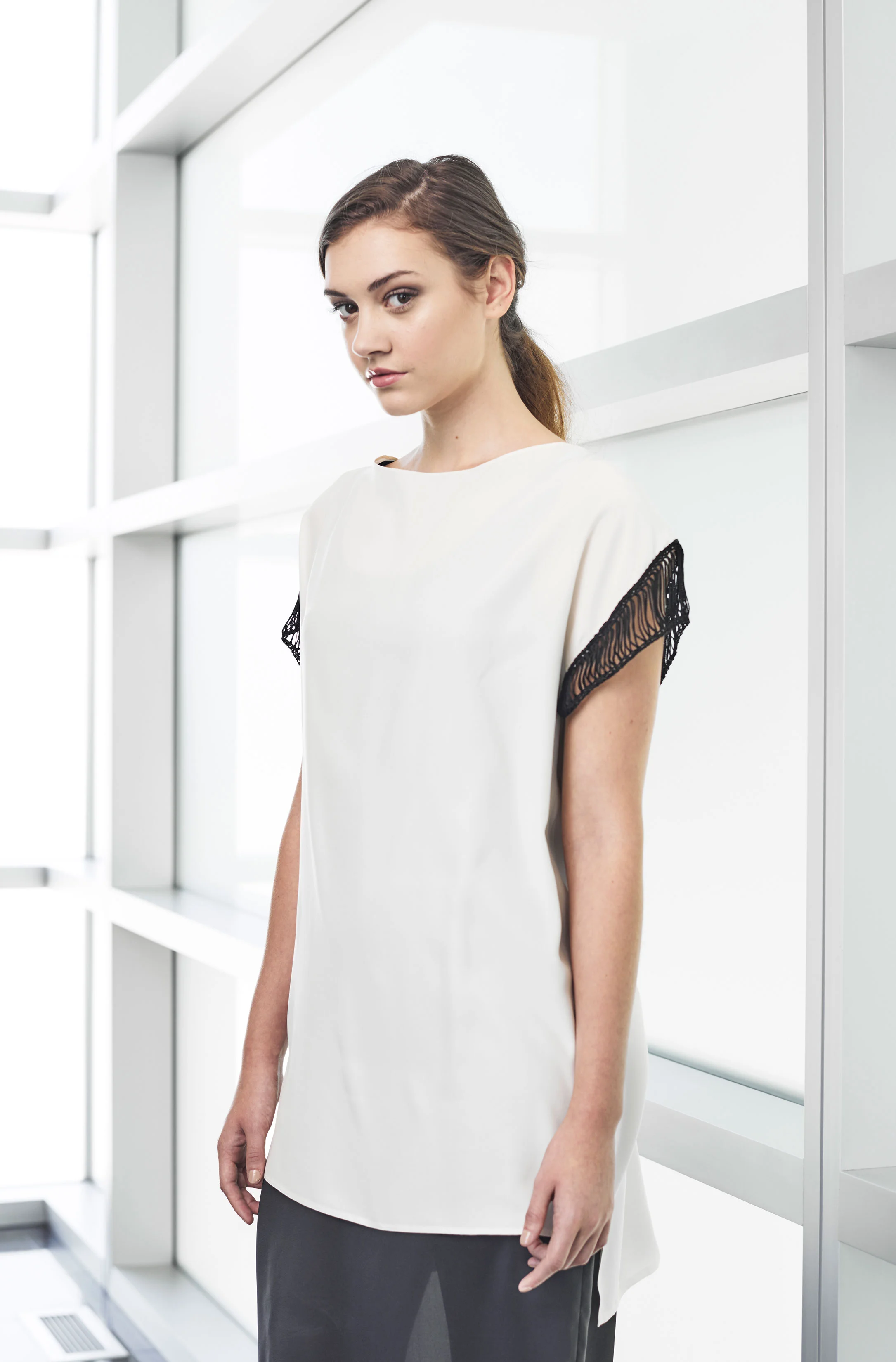 Understated-Tunic-White-Front-XS.jpg