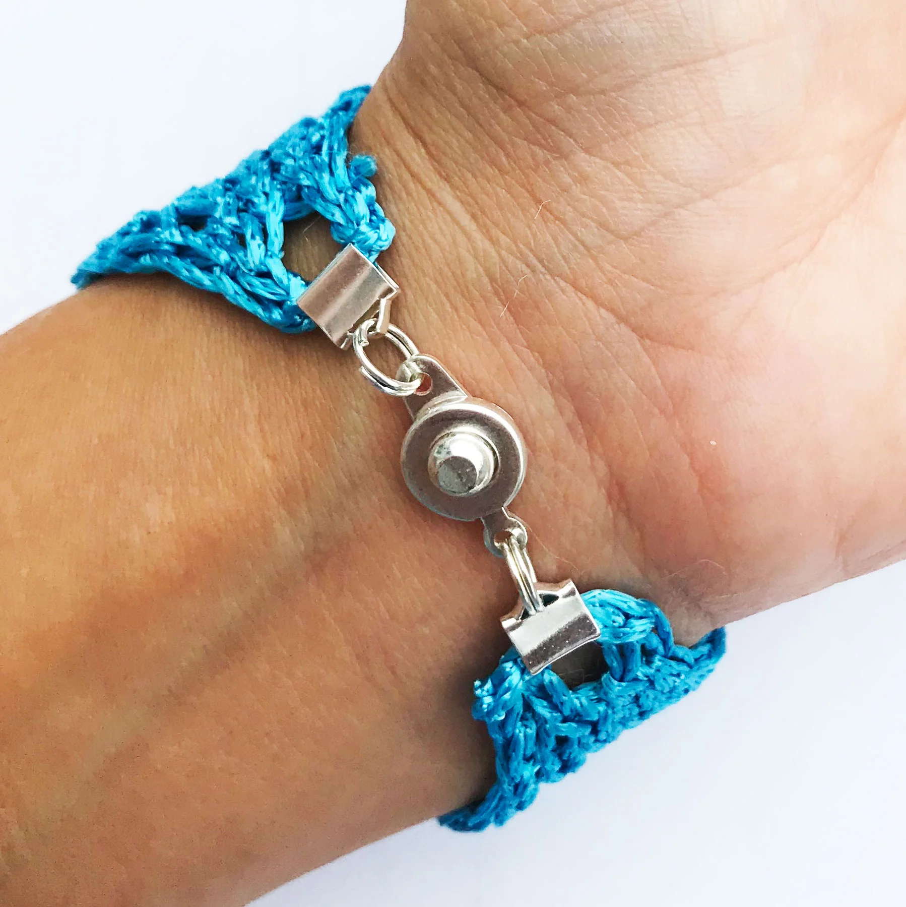 Single-Chunky-TurqSilver-Cuff-back.jpg