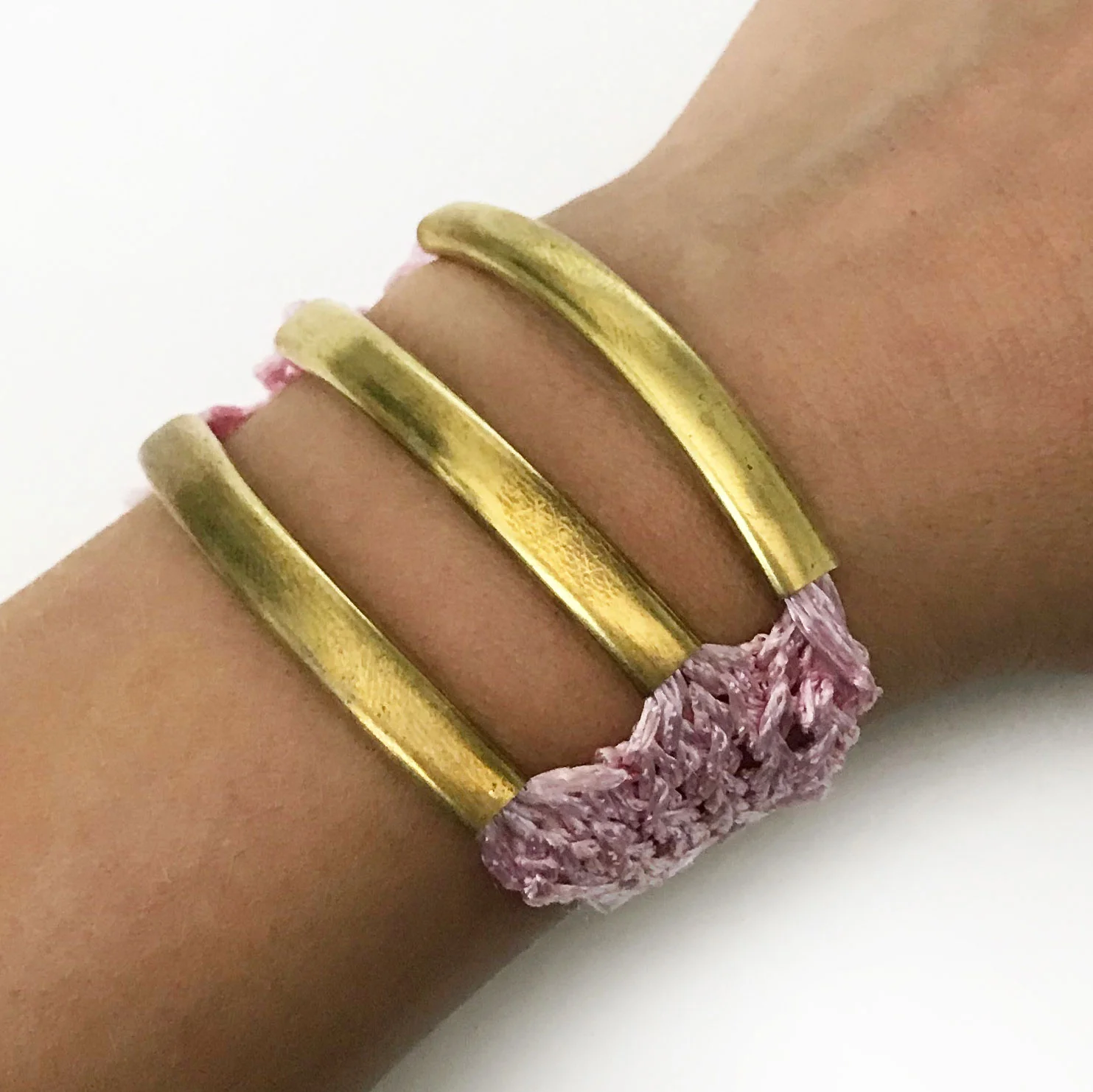 Single-ChunkyCuff-Pink-Gold.jpg