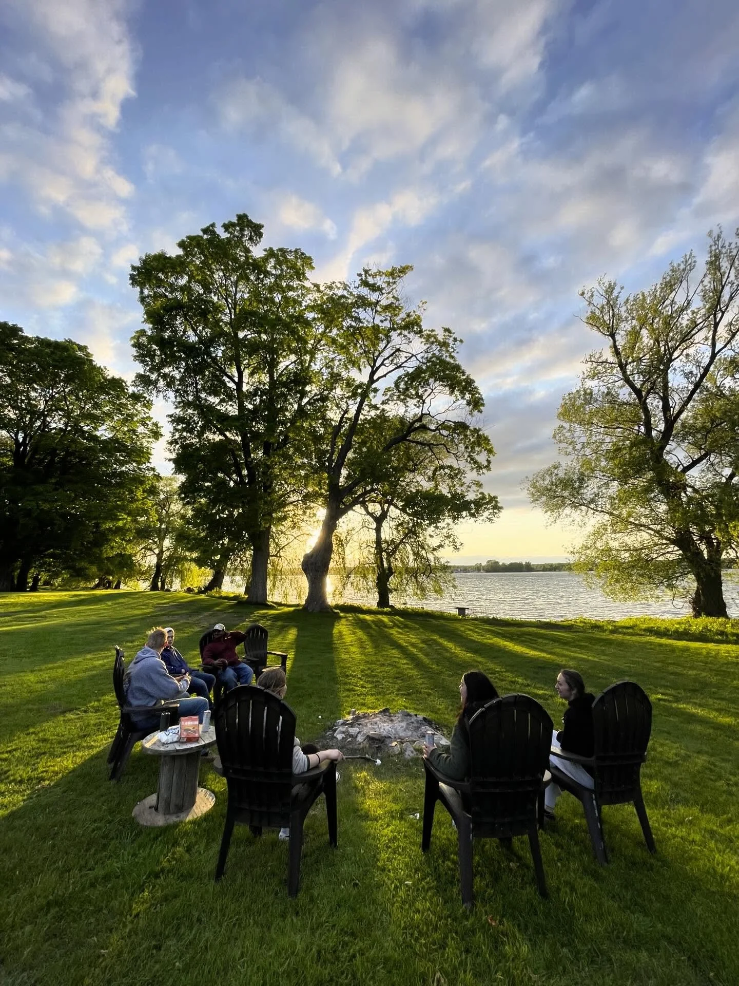 Good times, great people, and a view that&rsquo;s pure magic.
Don&rsquo;t forget to book your summer stay!