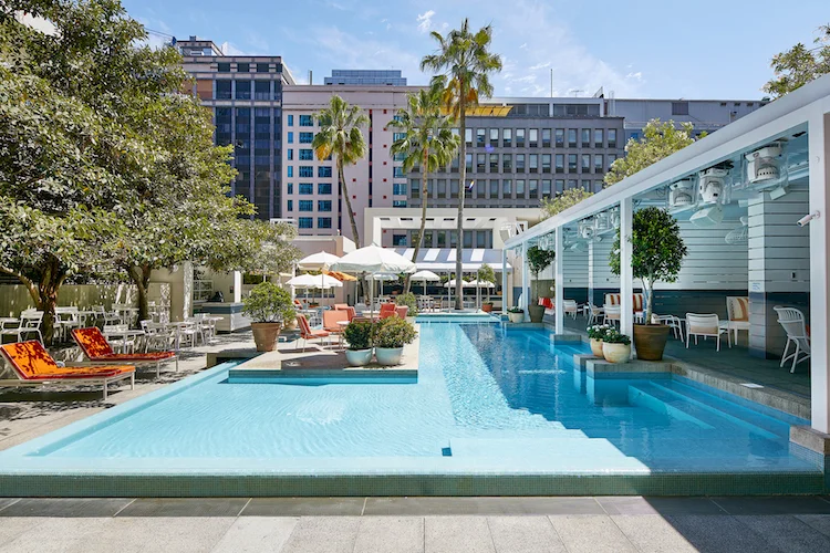 POOLCLUB01.jpg