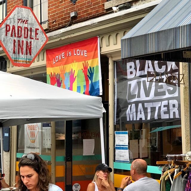If it wasn&rsquo;t great already, it&rsquo;s Saturday night &amp; we have White Claw back!! .
.
.  #loveislove🌈 #blacklivesmatter #NBPT #eatlocal #outdoordining #streetfood