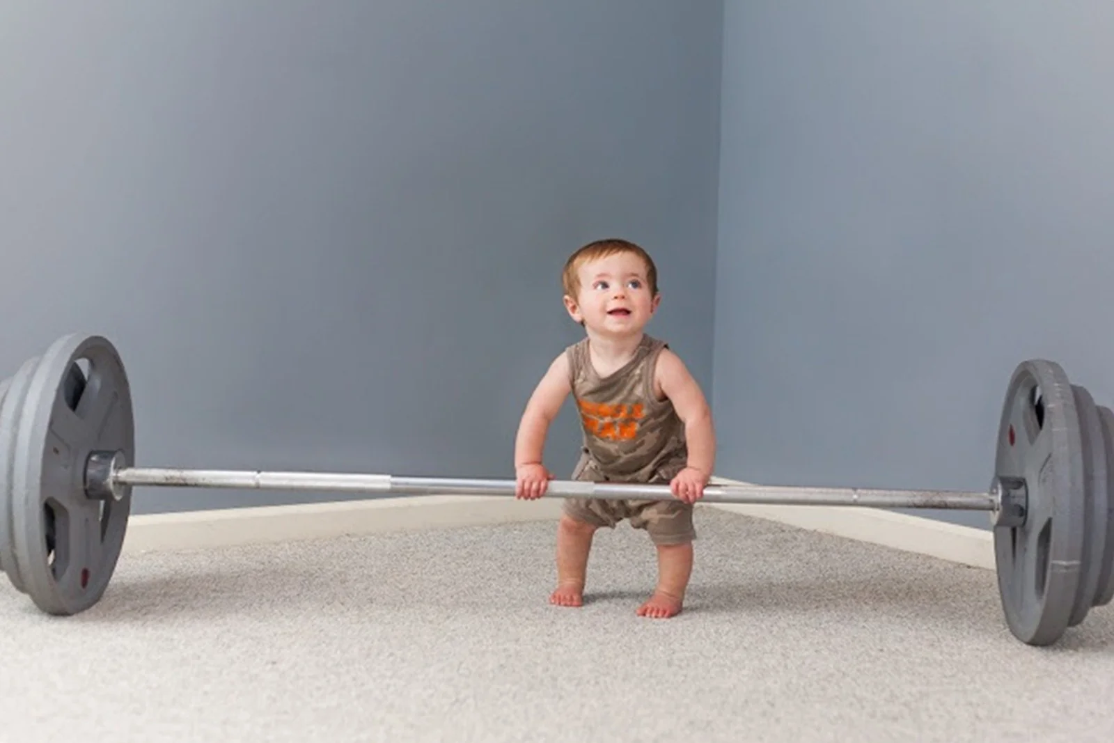 Baby-Boy-Weight-Lifting-Funny-Photos.jpg