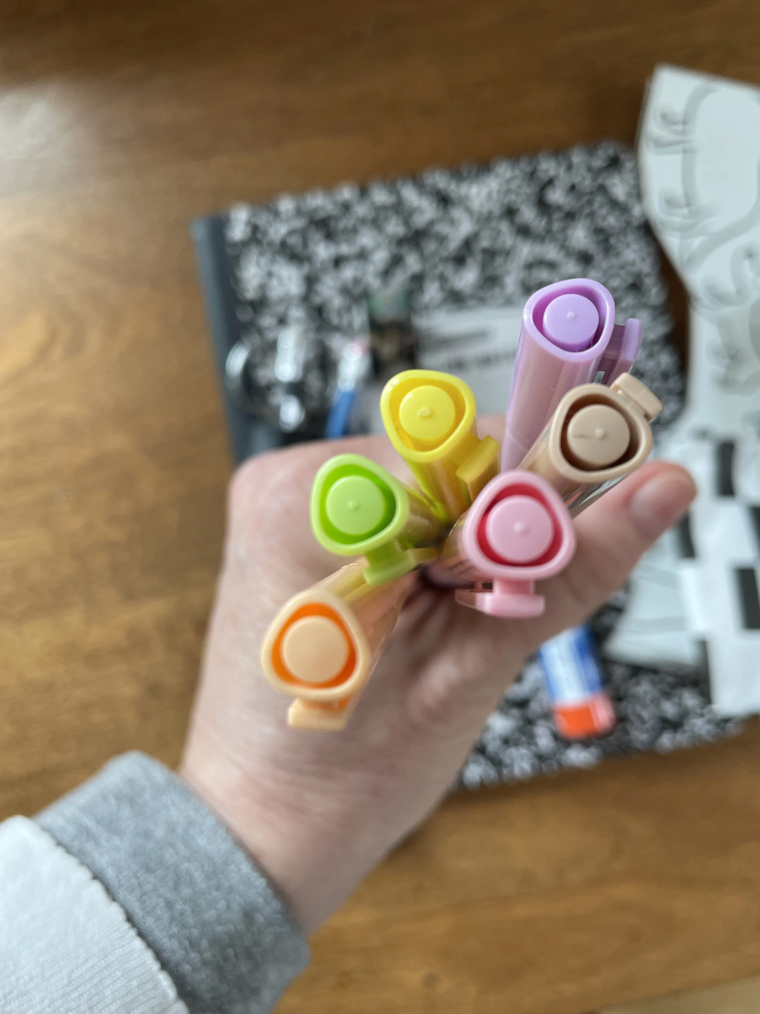 DIY On-the-Go Art Kit — for $20 or less!