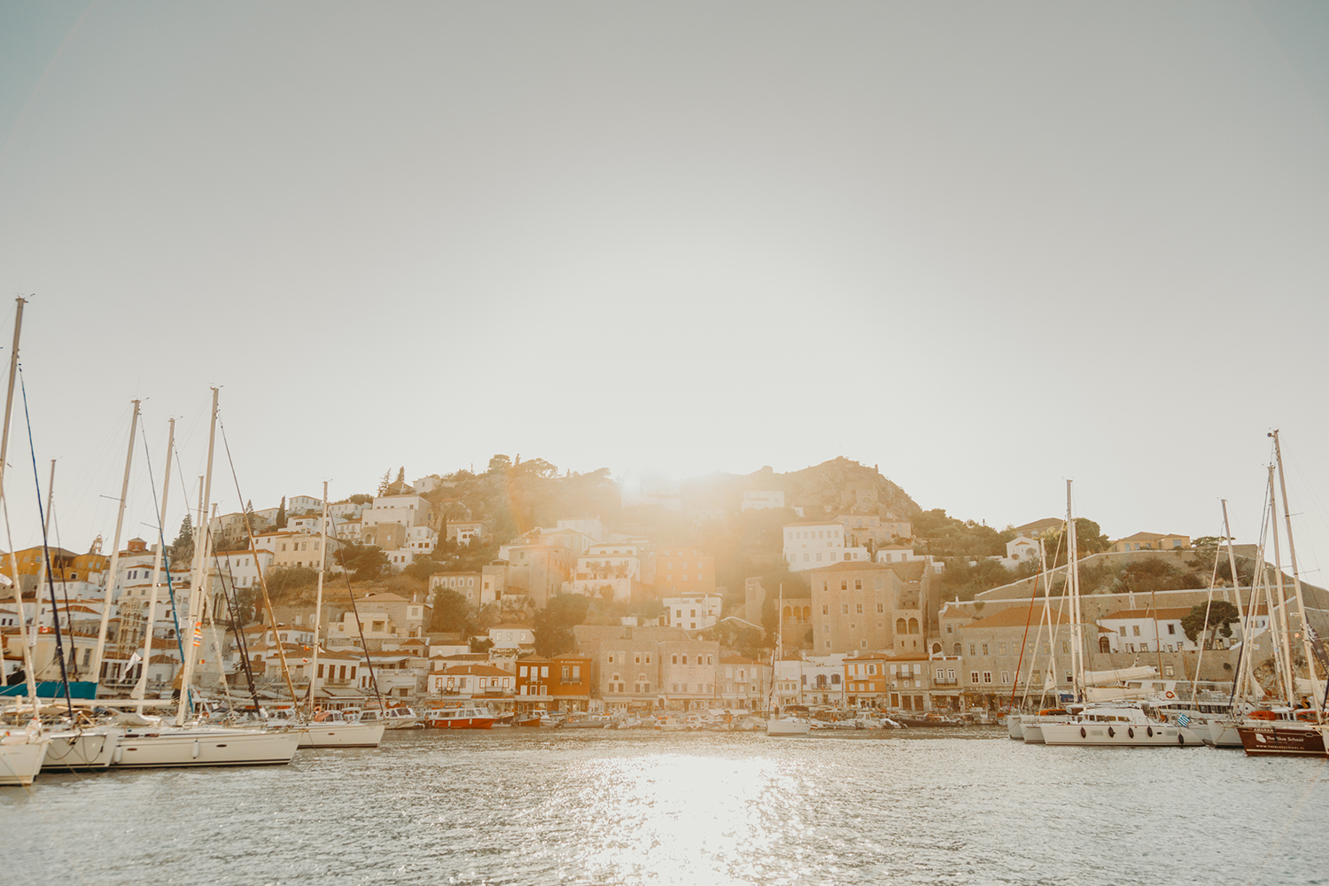 10051028shewanders.creativeclique.greece.jpg