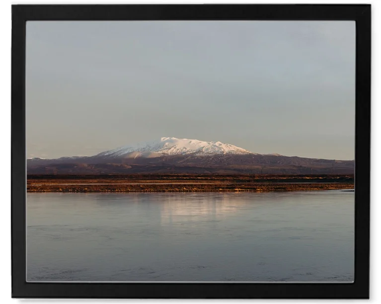 Iceland6+Black.jpg
