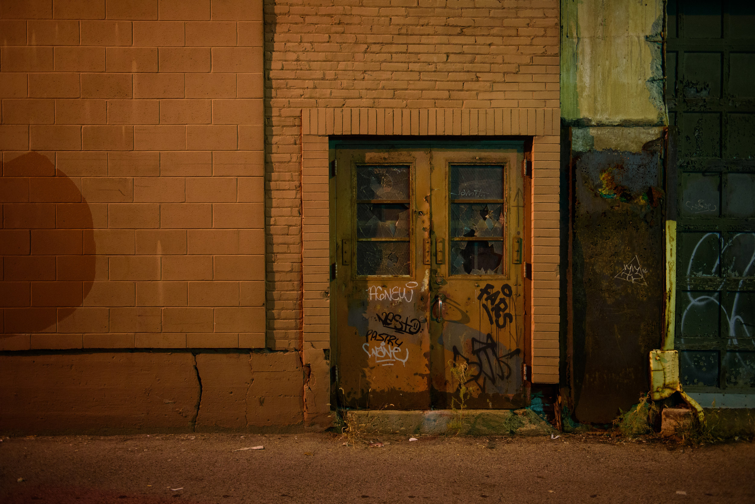   Justin Merriman, Freelance, Photojournalist, Documentary, Rustbelt, Photographer, Pittsburgh, Freelance, Pennsylvania, Street Photography, Night Photography, Dusk, Golden Hour, Pittsburgh Photographer, Pittsburgh Photojournalist, Freelance Photogra