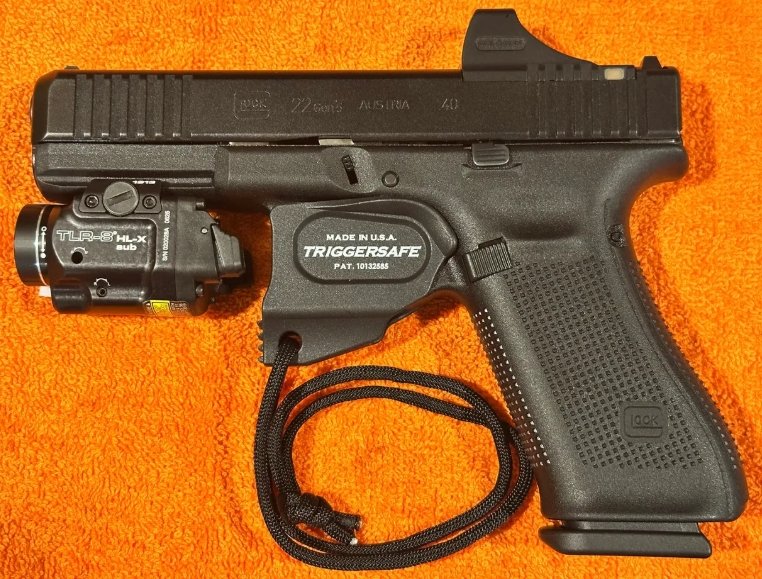 Model 22 in .40 Streamlight TLR-8 HL-X sub.jpeg