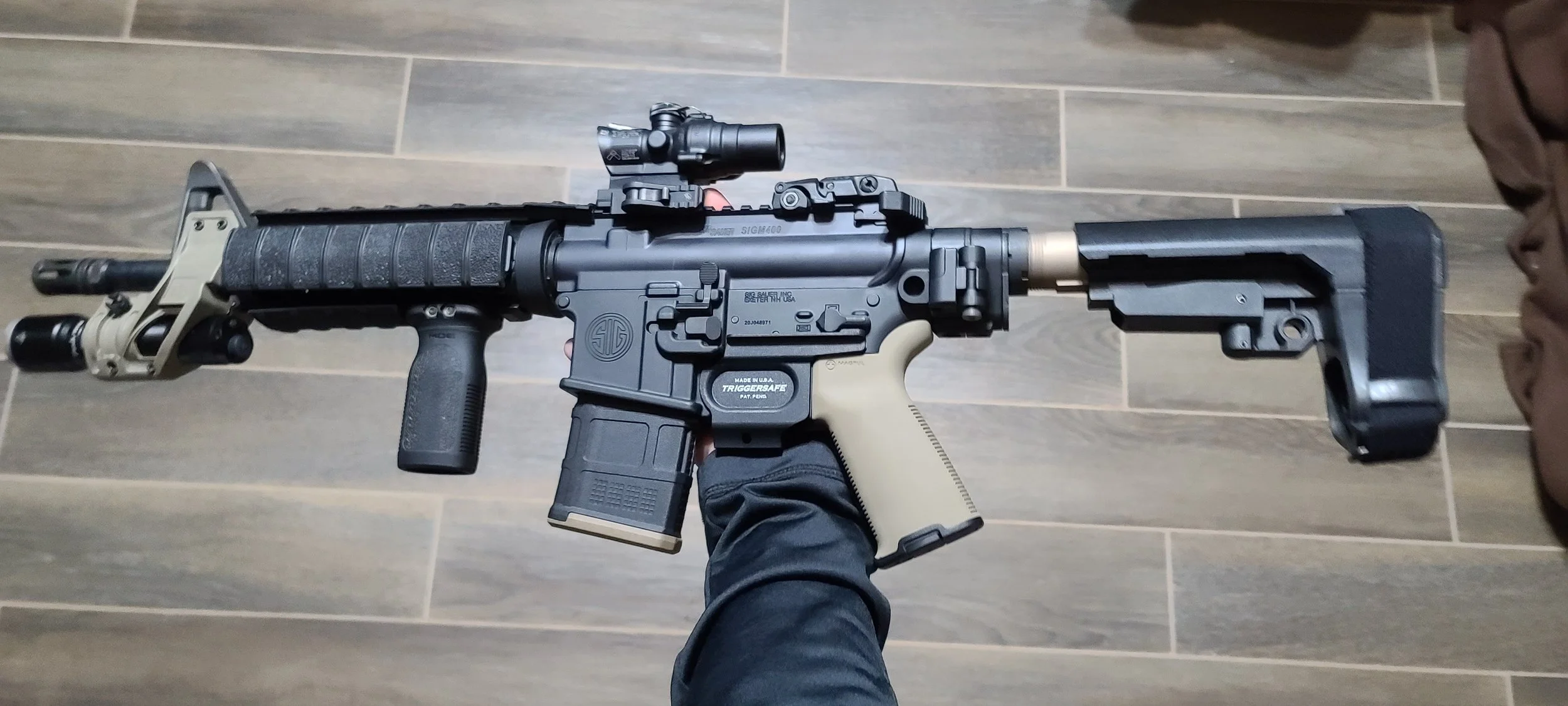 sig w law folder.jpg
