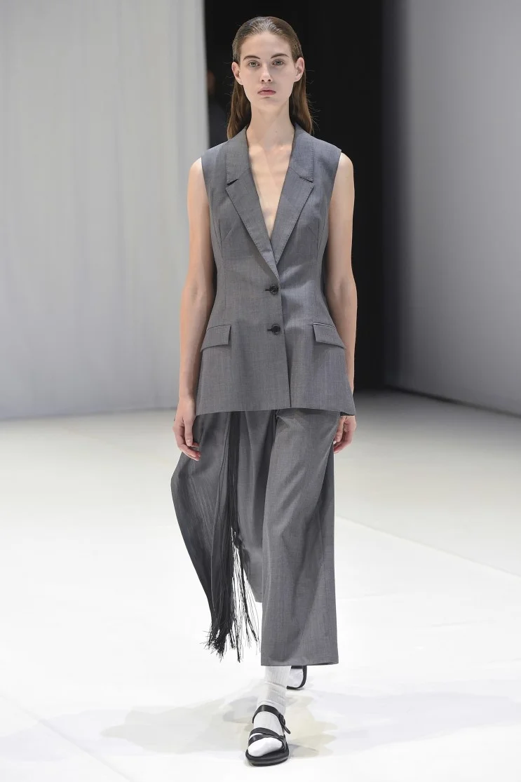 chalayan-ss18-london_(5).jpg