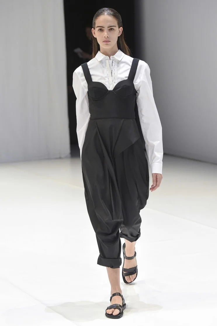 chalayan-ss18-london_(7).jpg