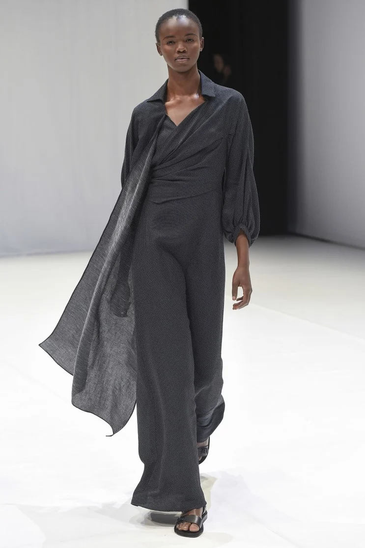 chalayan-ss18-london_(11).jpg