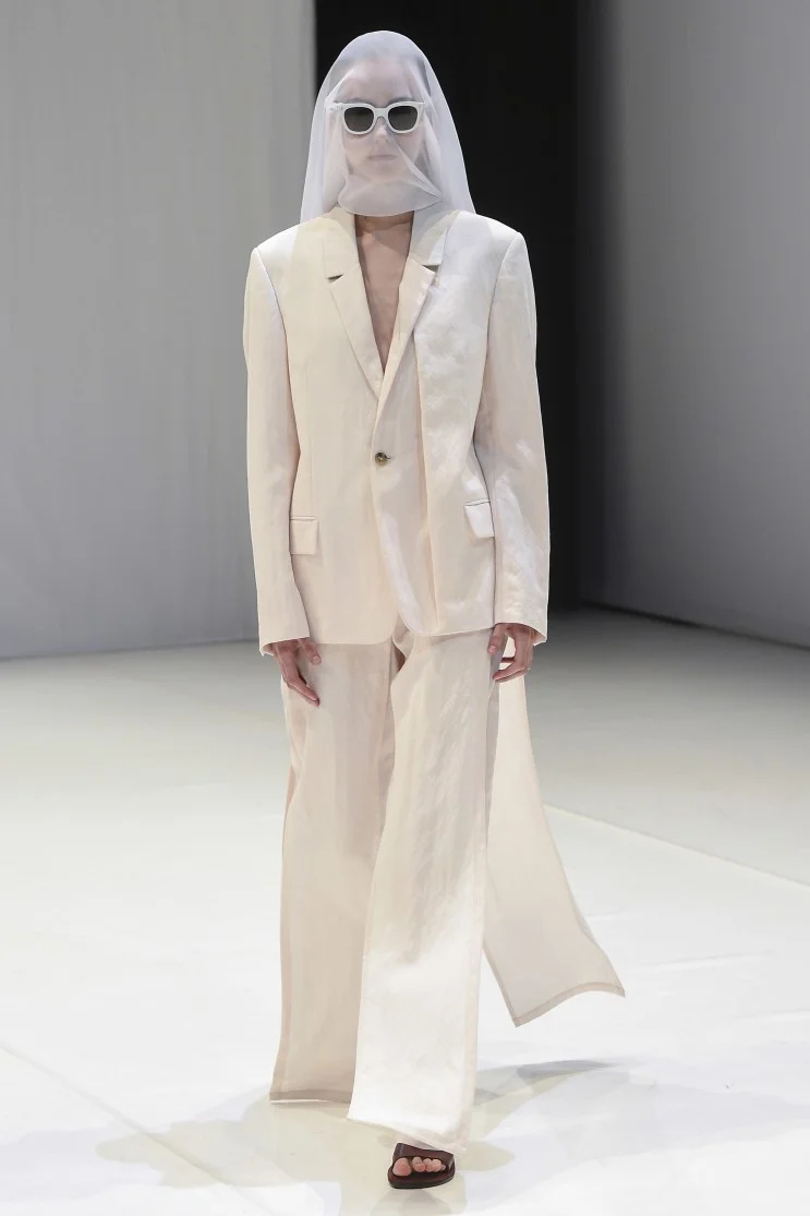 chalayan-ss18-london_(13).jpg