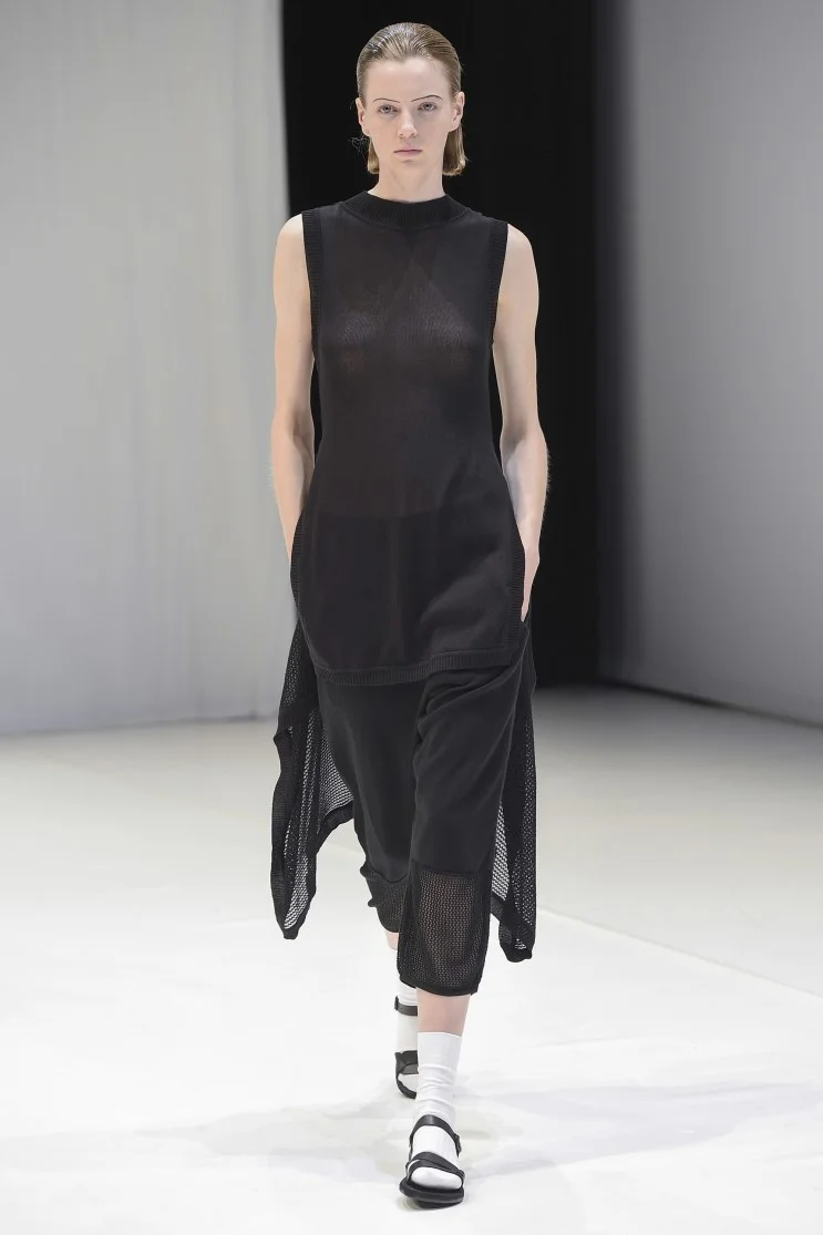 chalayan-ss18-london_(17).jpg