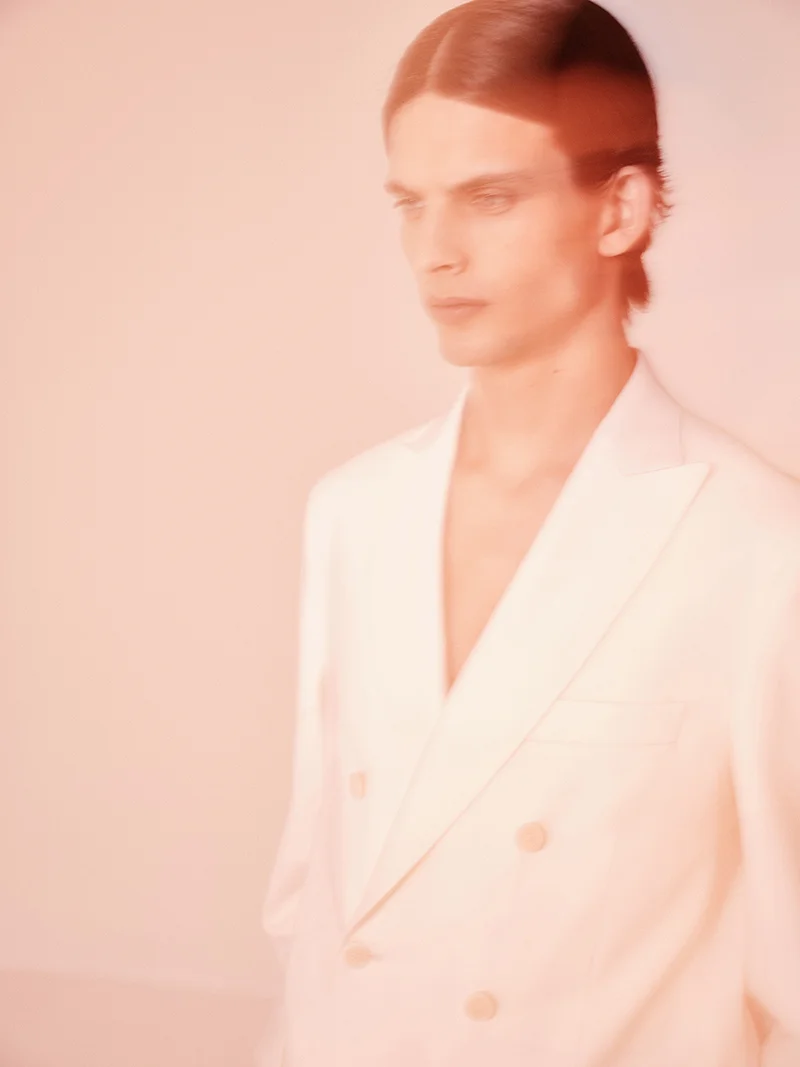 Different-Minimalism_fy2.jpg