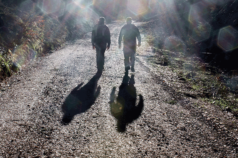 men_walking.png