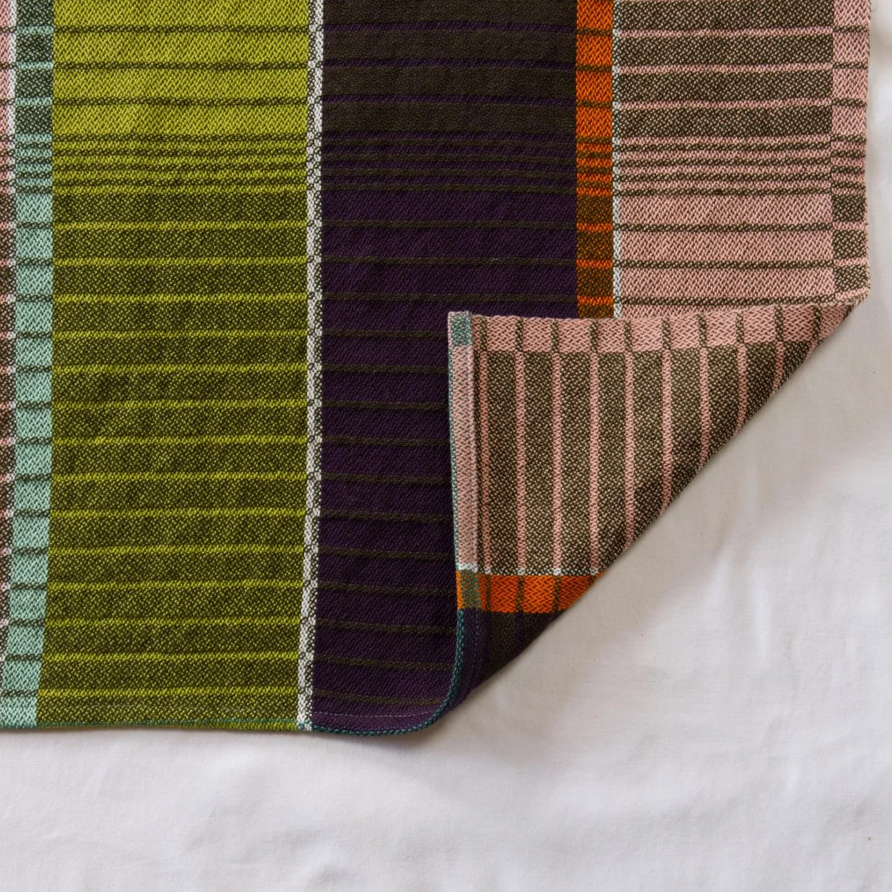 Linen Colorblock Towel in Cedar