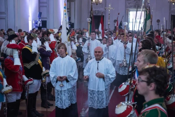Chargiertenaufstellung in der Messe - Pennälertag