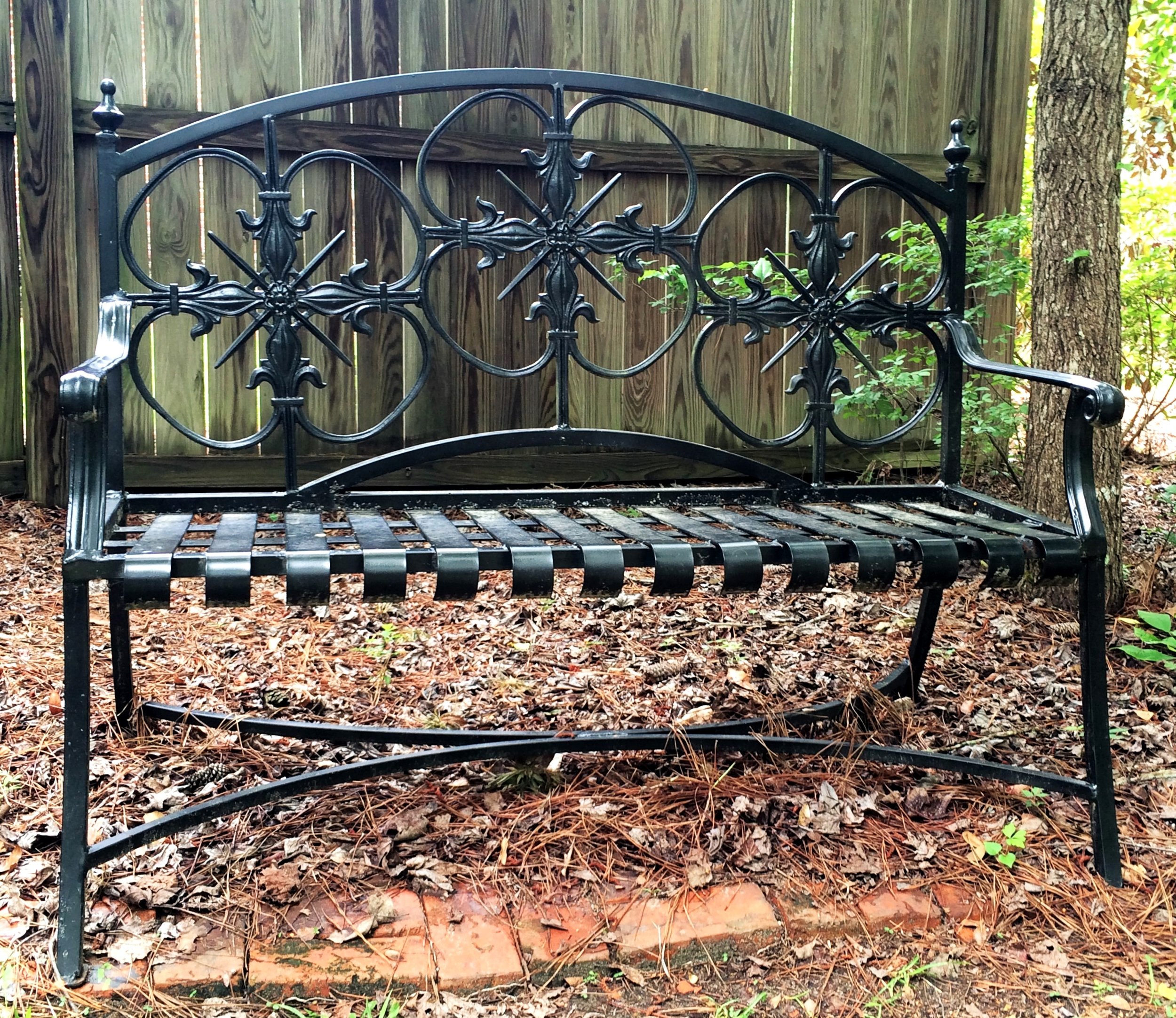 Bench 3 Clover 4.JPG