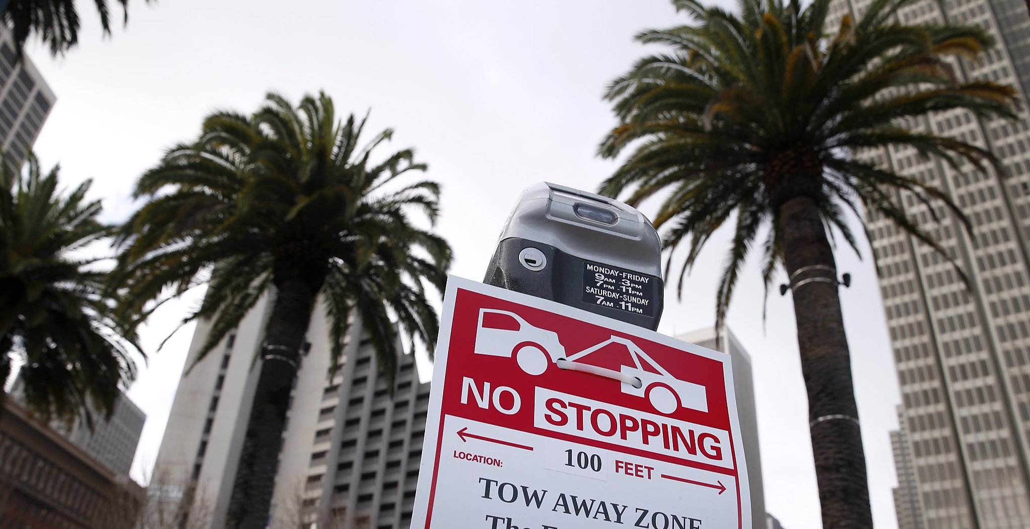Please read and follow all parking signs in the neighborhood this weekend!