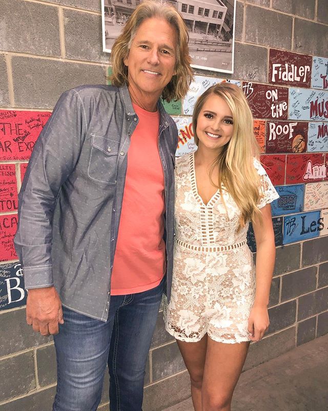 Such a fun night in Bristol opening & singing backup for @officialbillydean, @jimbrownmusic & @officialandygriggs! Posting a behind the scenes video this week! ⭐️