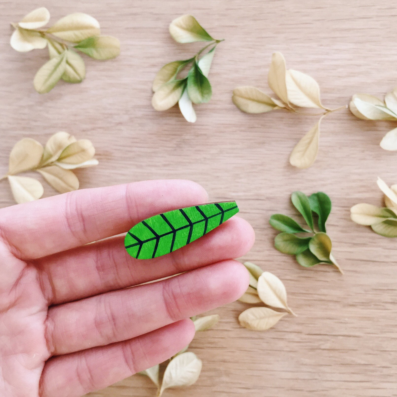 Leafy brooch by Whimsy Milieu