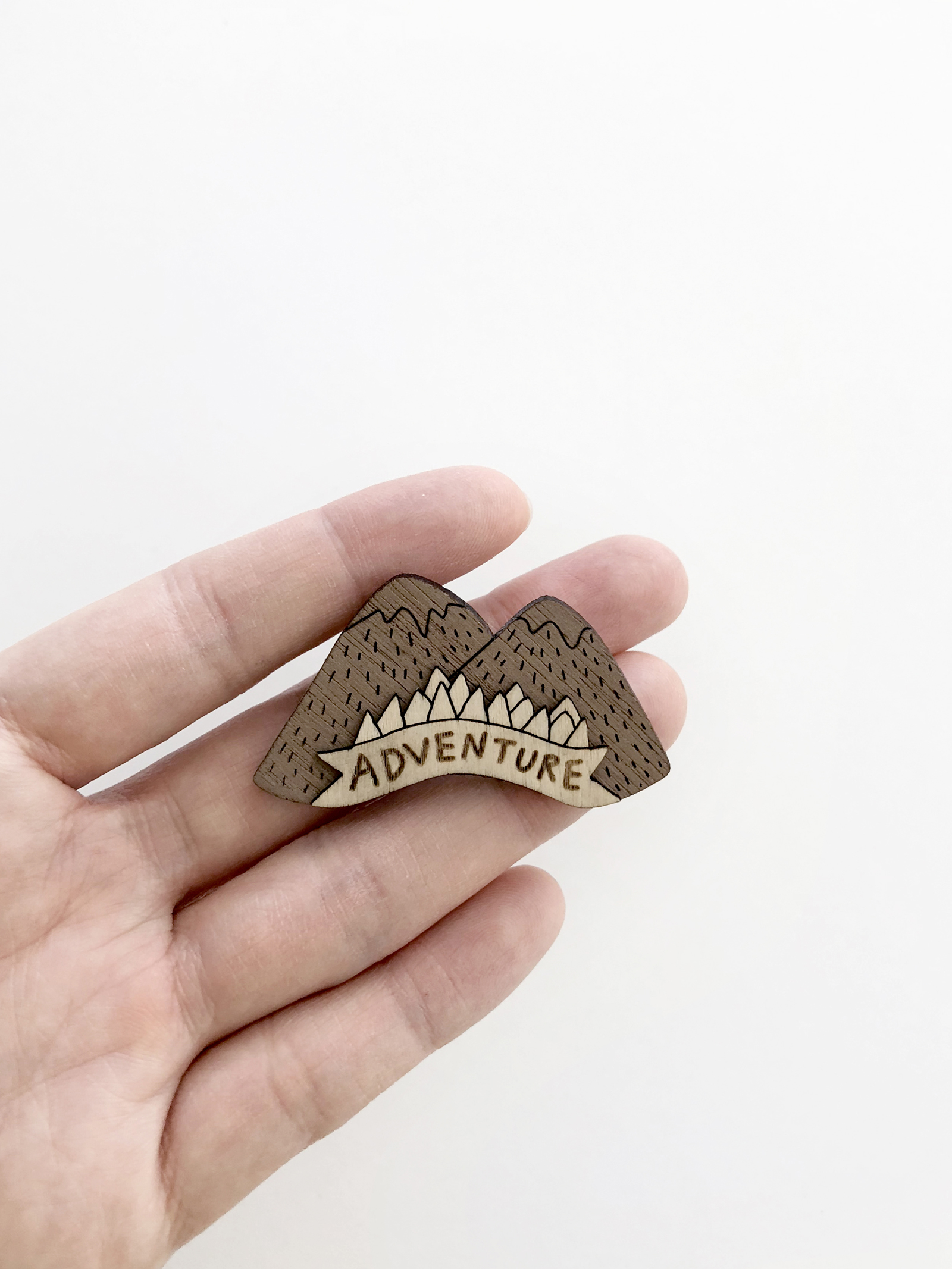 mountain_brooch_3.jpg