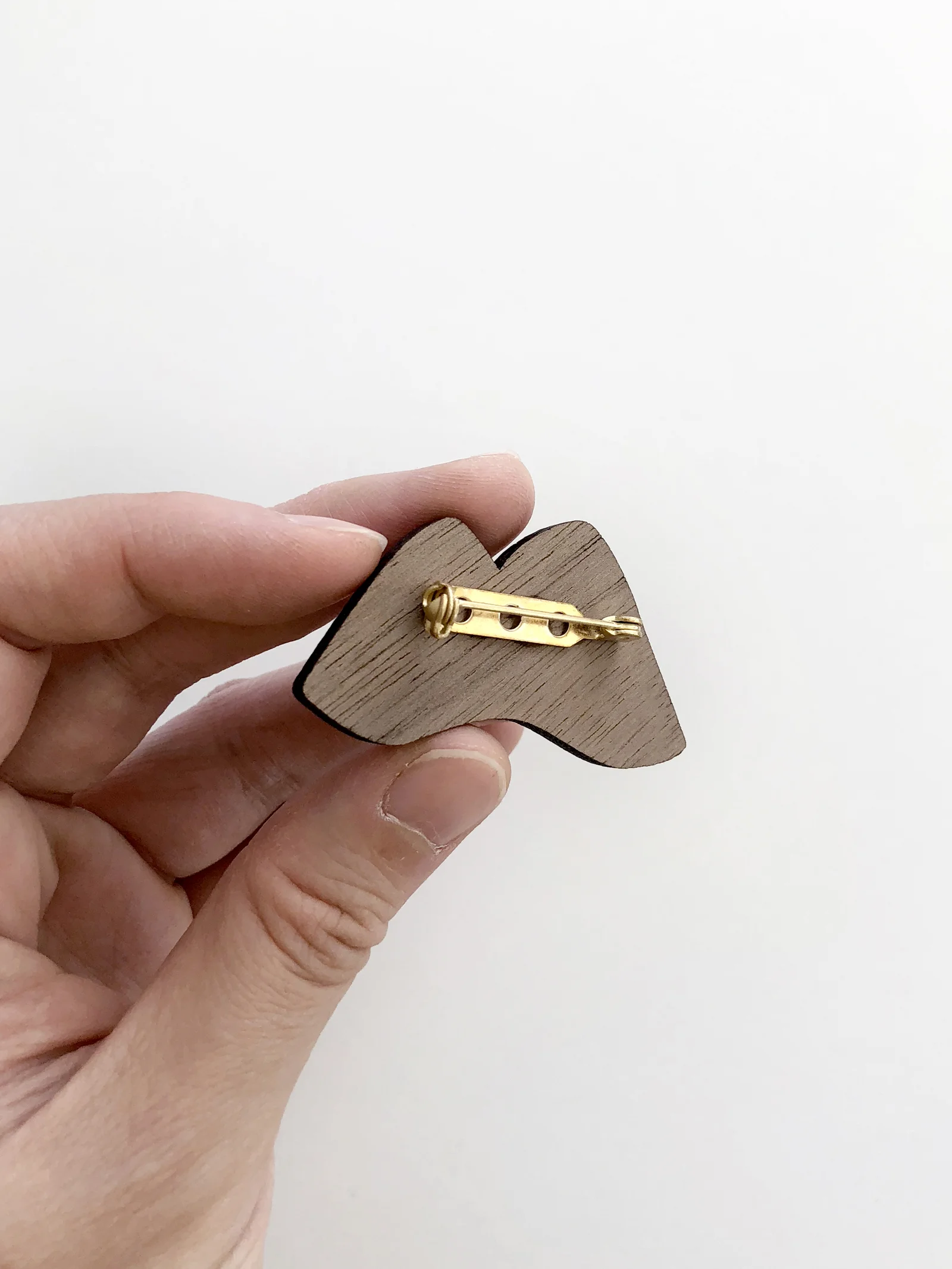 mountain_brooch_4.jpg