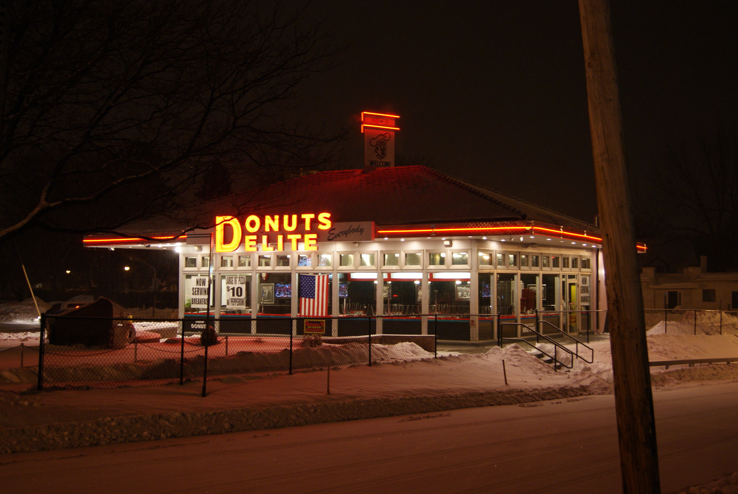 Donuts delite Night 2.JPG
