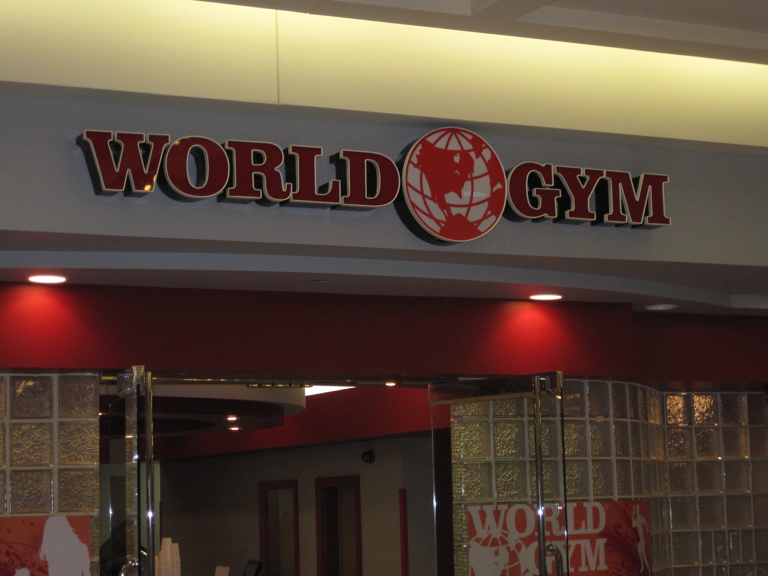 World  Gym Interior 2.JPG