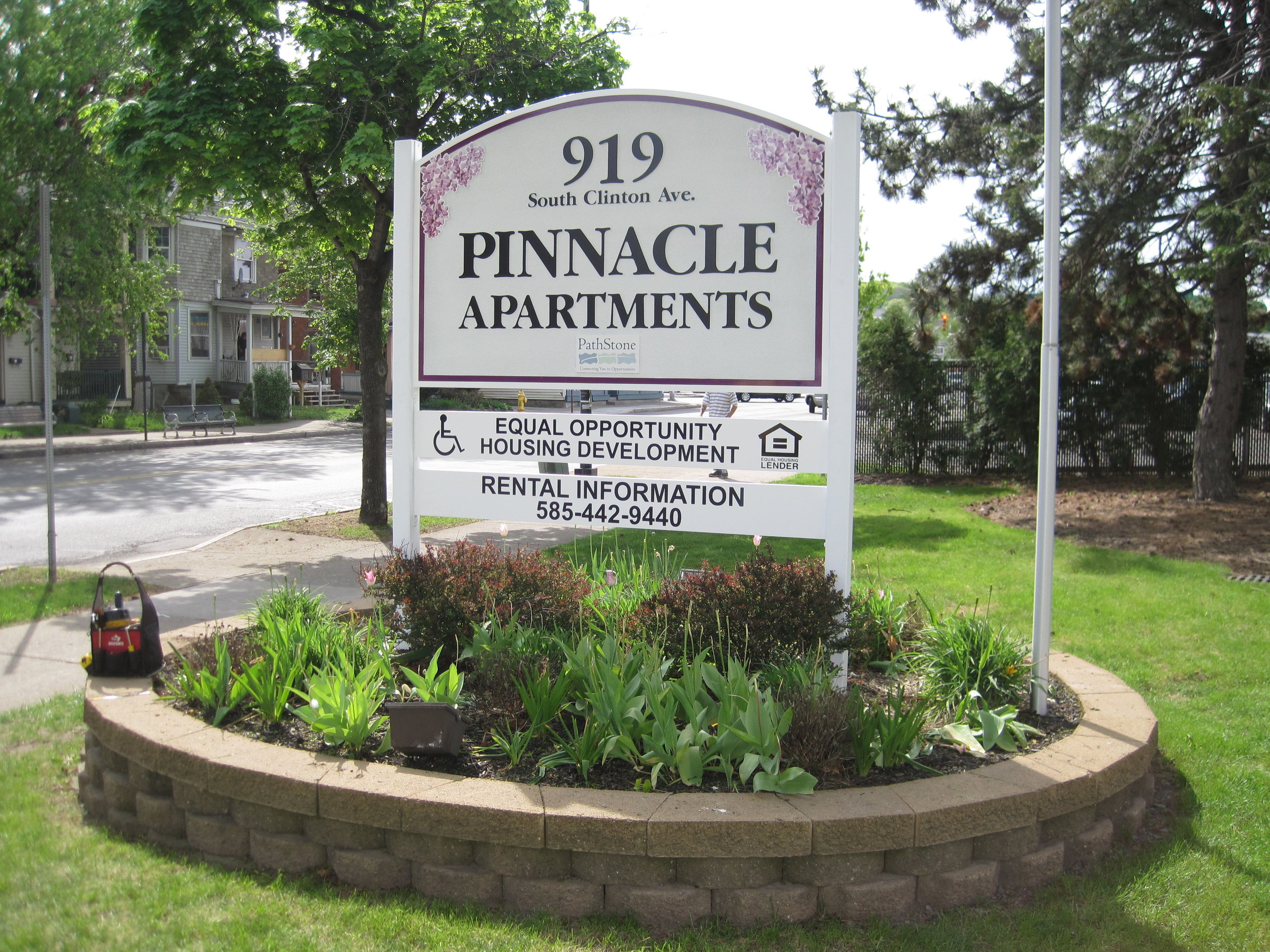 Pinnacle apts HDU.JPG