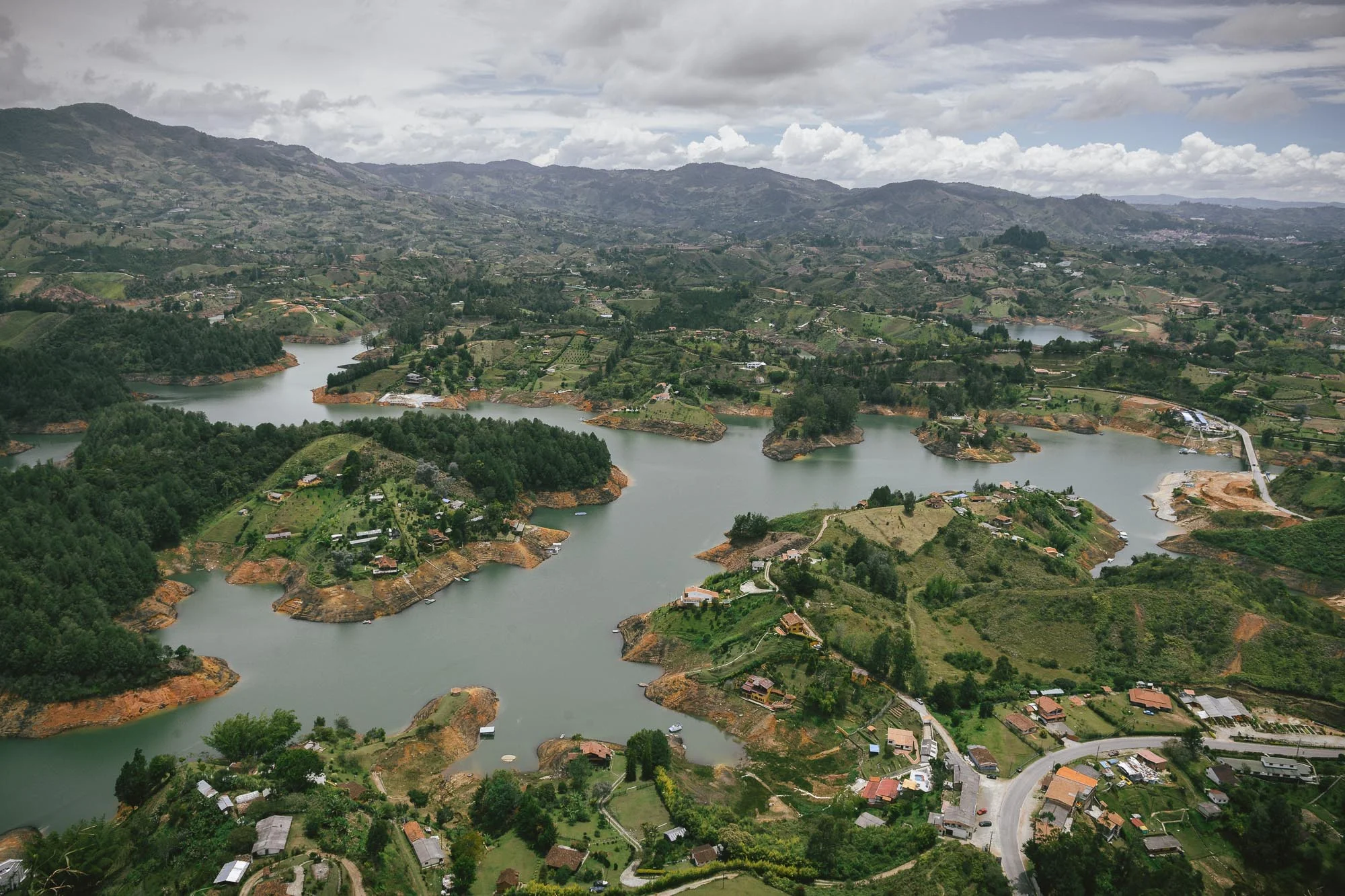 Guatapé  Piedra Del Peñol ton_photography curacao