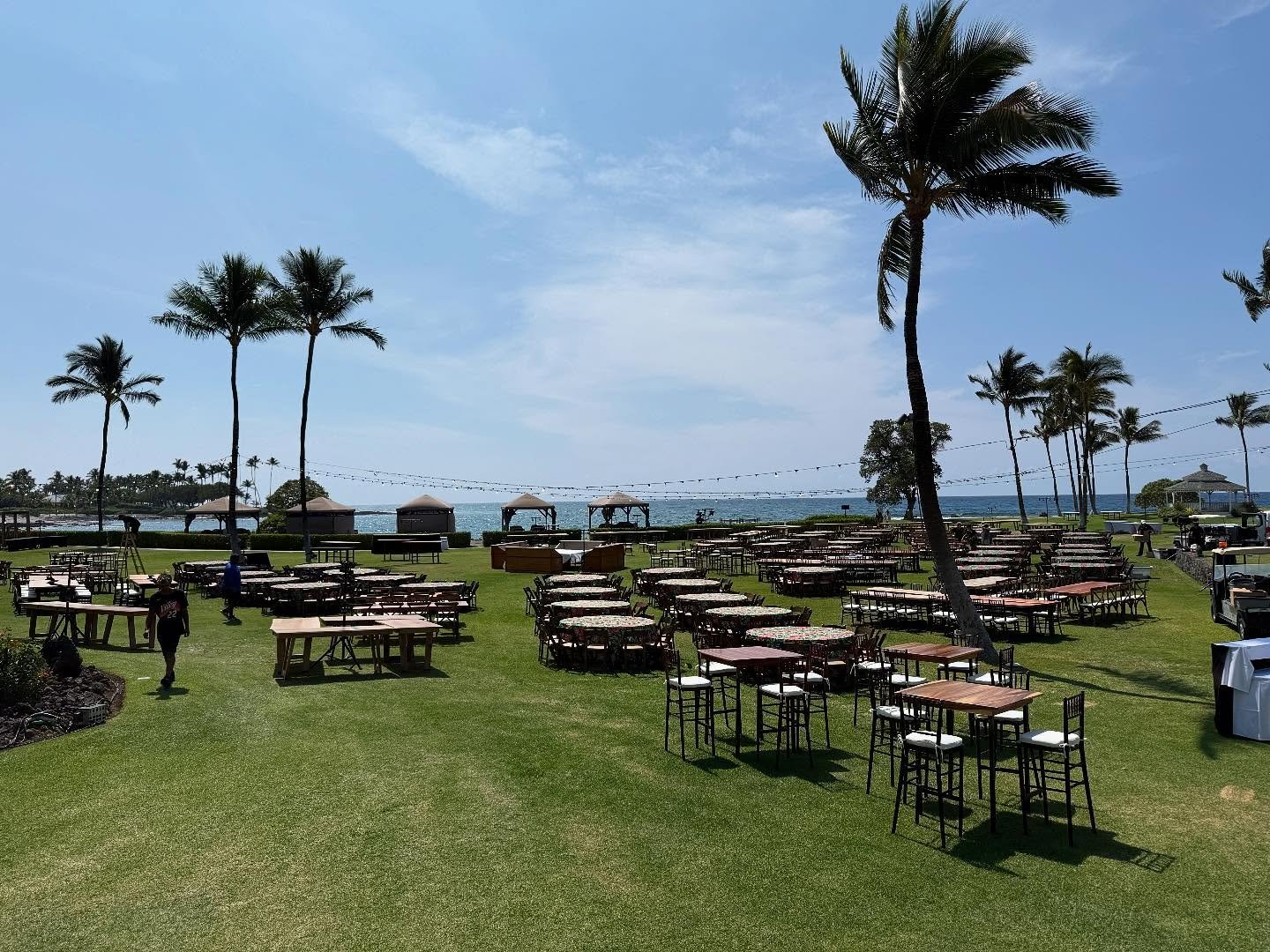 Large corporate event at fairmont orchid turtle point. We provided hundreds of dark wood padded folding chairs, dark wood chairs chairs, and dark wood chiavari bar stools. 

Coordination: @nalucreative 
Venue: @fairmontorchid 
Rentals: @bigislandtent
