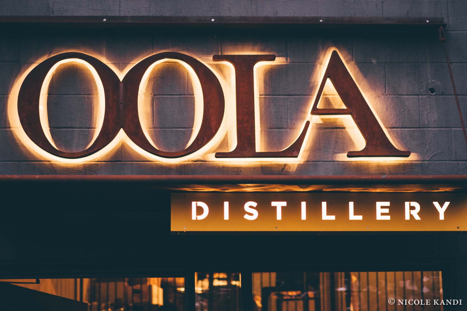 oola_sign_night.jpg
