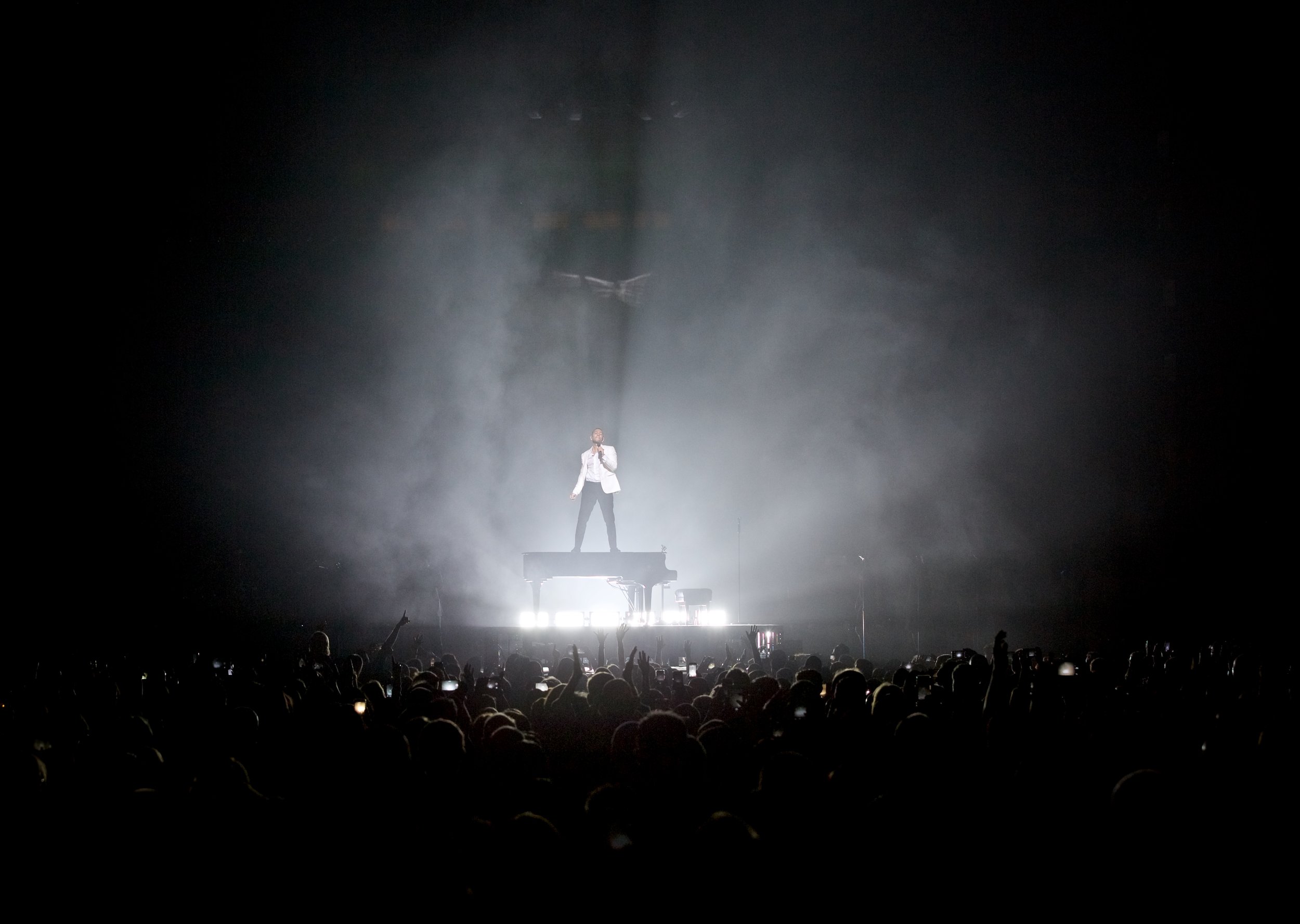 JohnLegend-US-TOUR-2017-Selects-v1 010.jpg