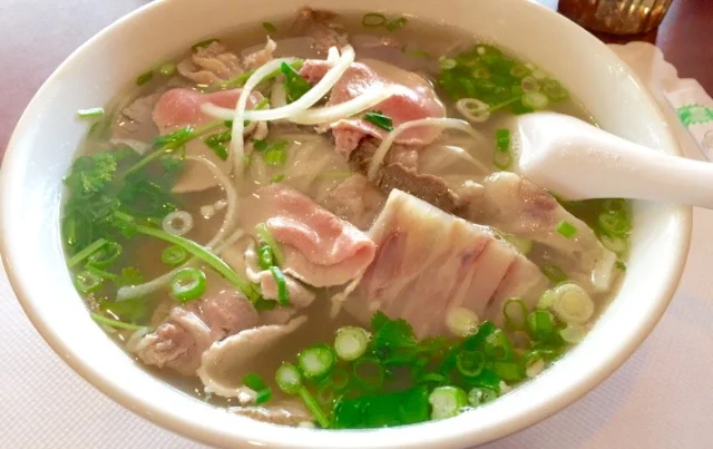 18.Pho Tai - Round Eye Steak