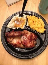 1/2 chicken with Mac & Cheese/ mashed potatoes